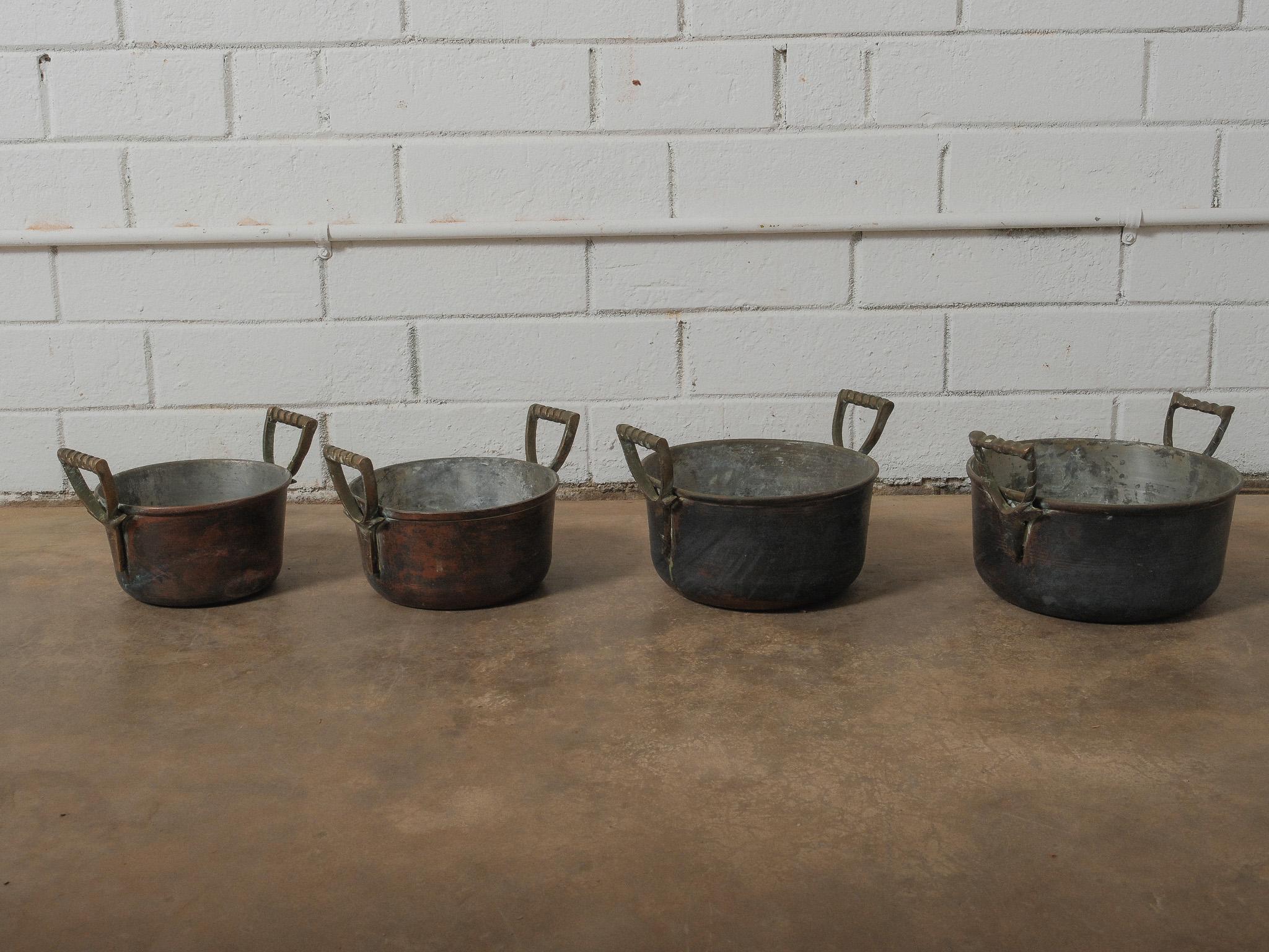 20th Century Set of 4 Copper Pots en Bueno estado para la venta en High Point, NC