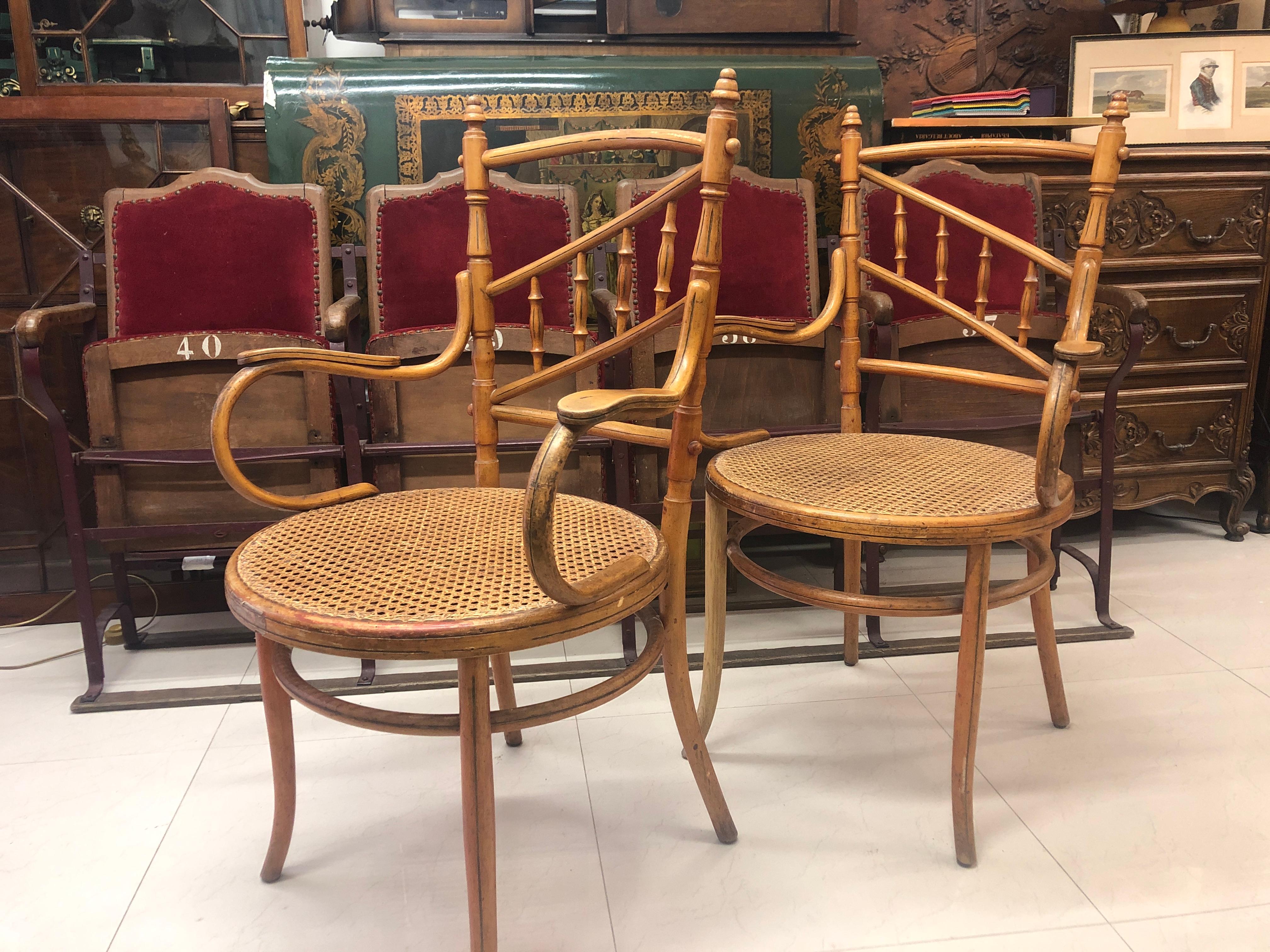 20th Century Set of Asymmetrical Fischel Bench, Two Armchairs and Two Chairs For Sale 3