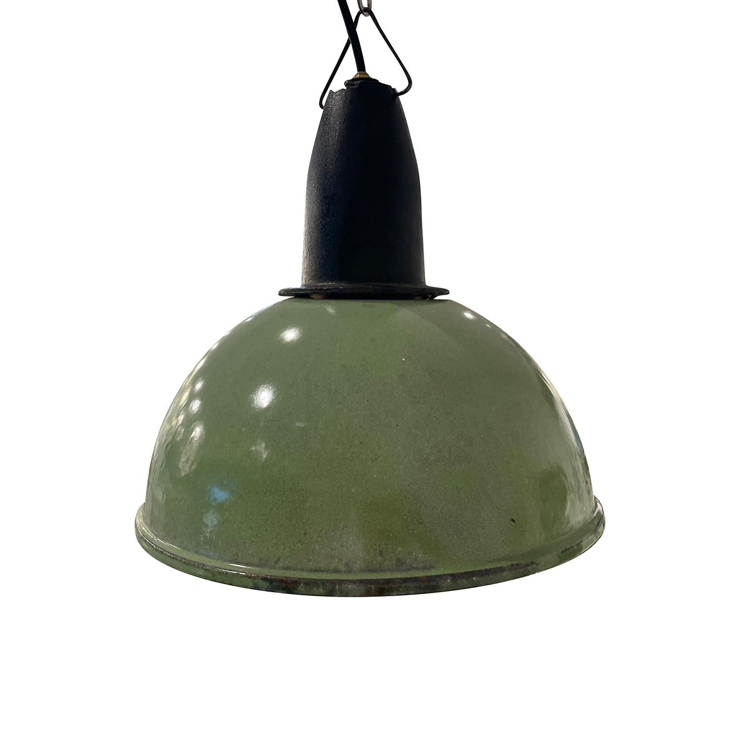 20th Century Set of Five Vintage French Industrial Green Metal Ceiling Lights For Sale 1