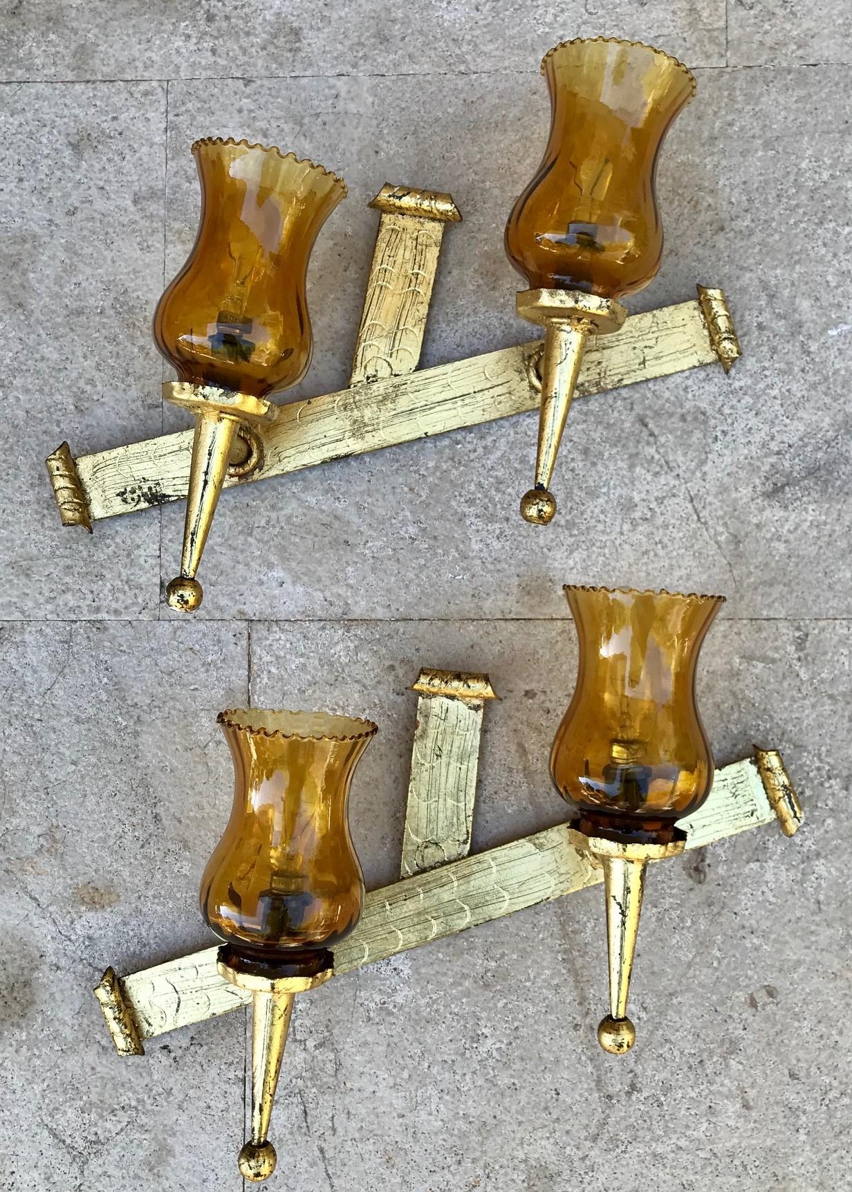 20th Century Set of French Decorative Gilt Wrought Iron Sconces For Sale 7