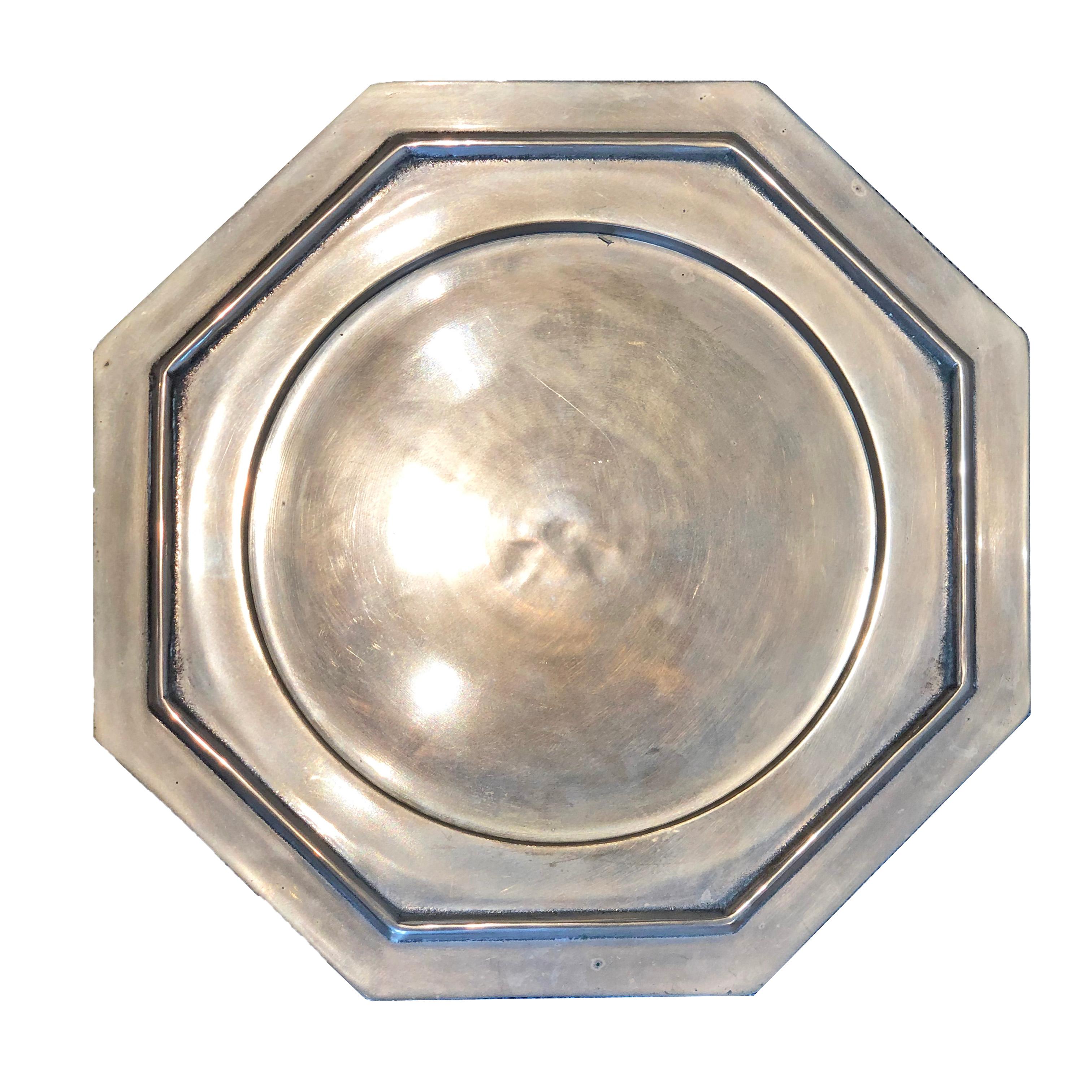 Beautiful Italian set of five charger plates in brass from 1960s, which have gracefully oxidised over time.