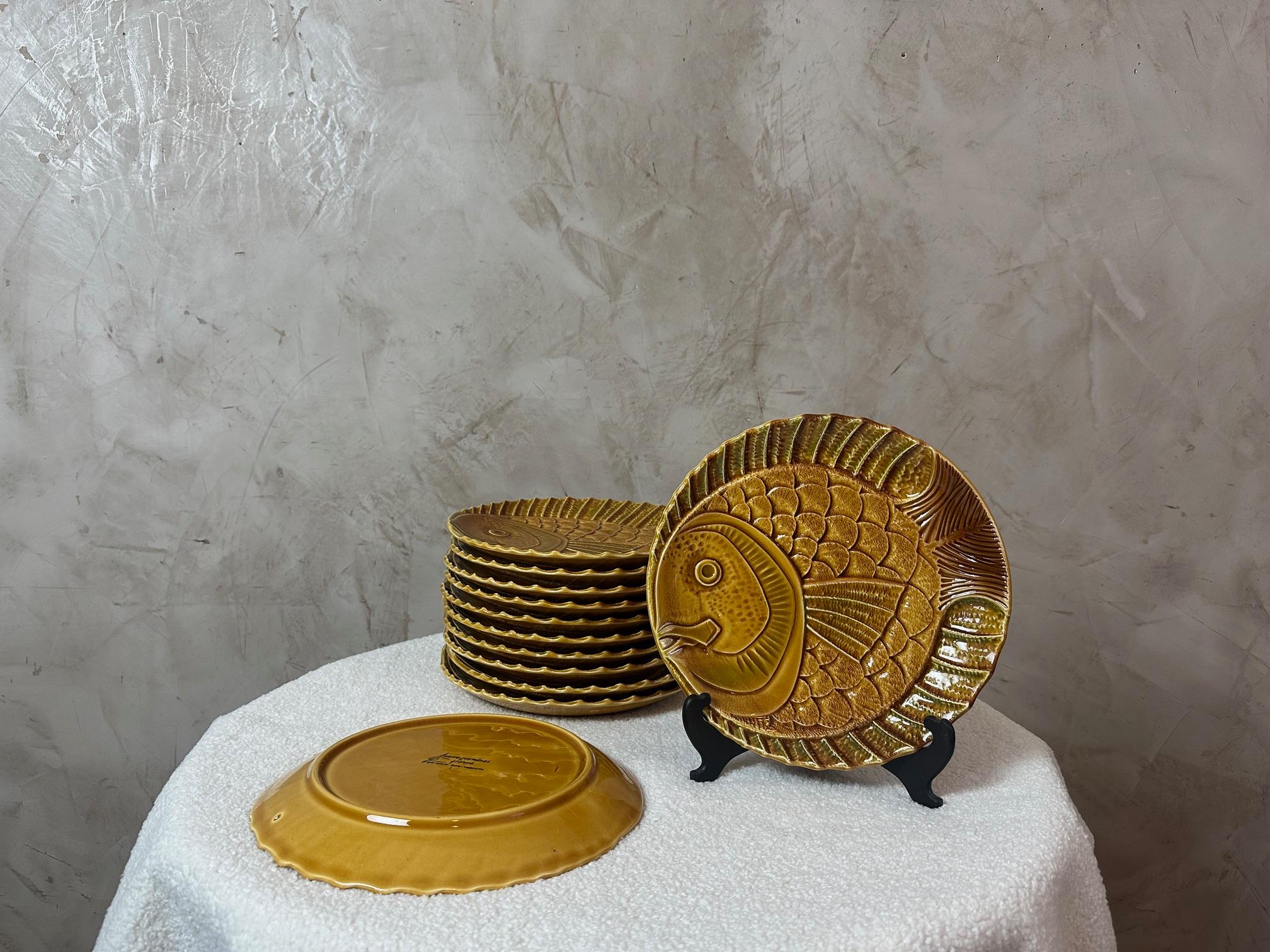 French 20th century Set of Sarreguemines Ceramic Fish Serveware, 1950s For Sale