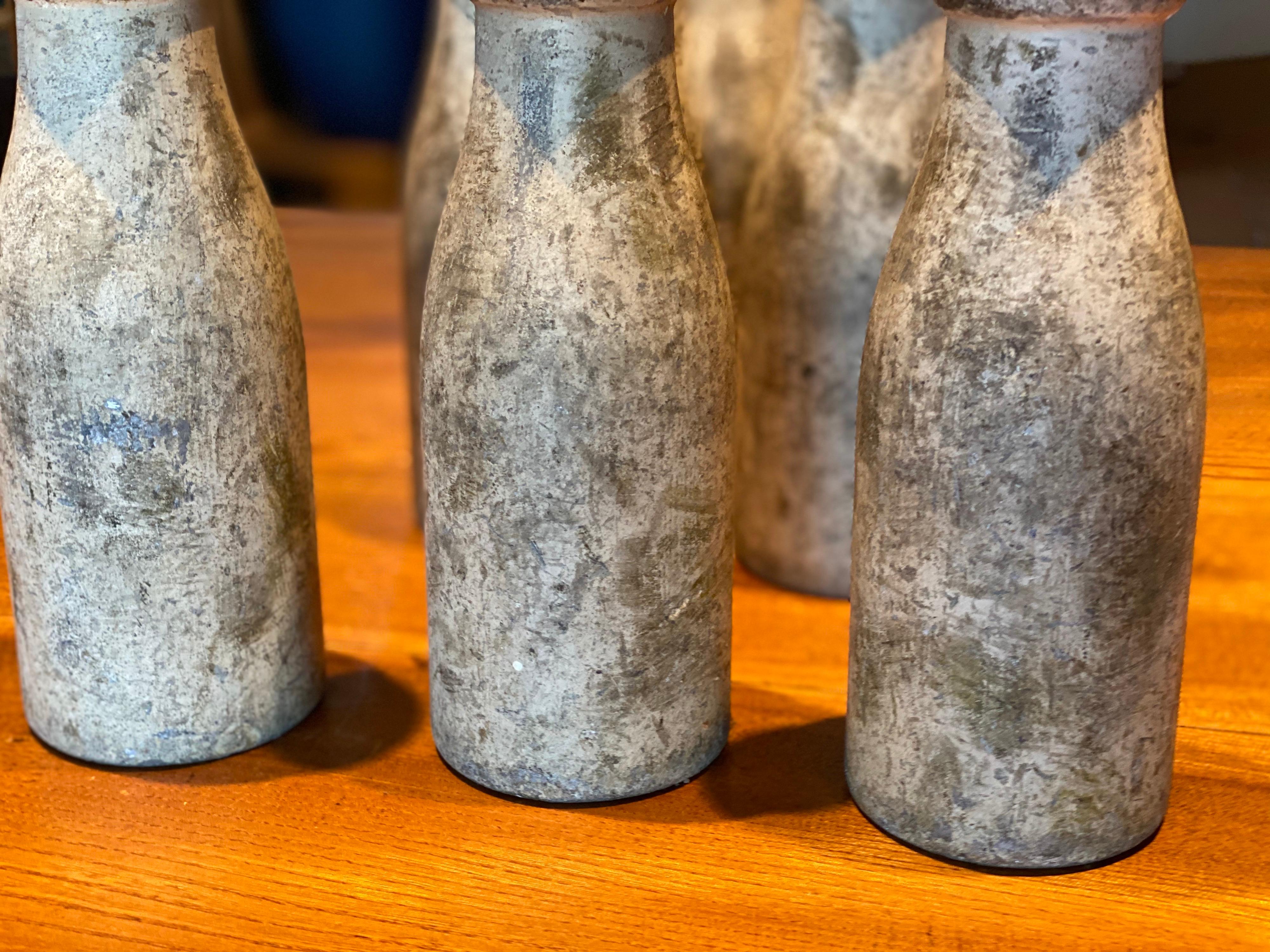 20th Century, Set of Six Lawn Bowling Pins and Six Balls In Fair Condition In Southampton, NY