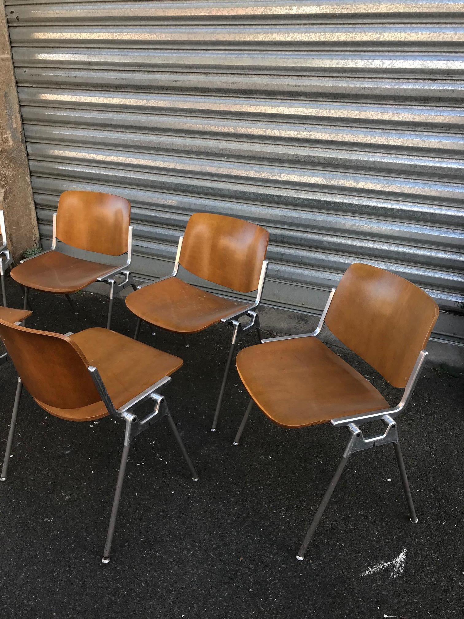20th Century Set of Six Vintage Wooden Giancarlo Piretti Chairs, 1960s 3