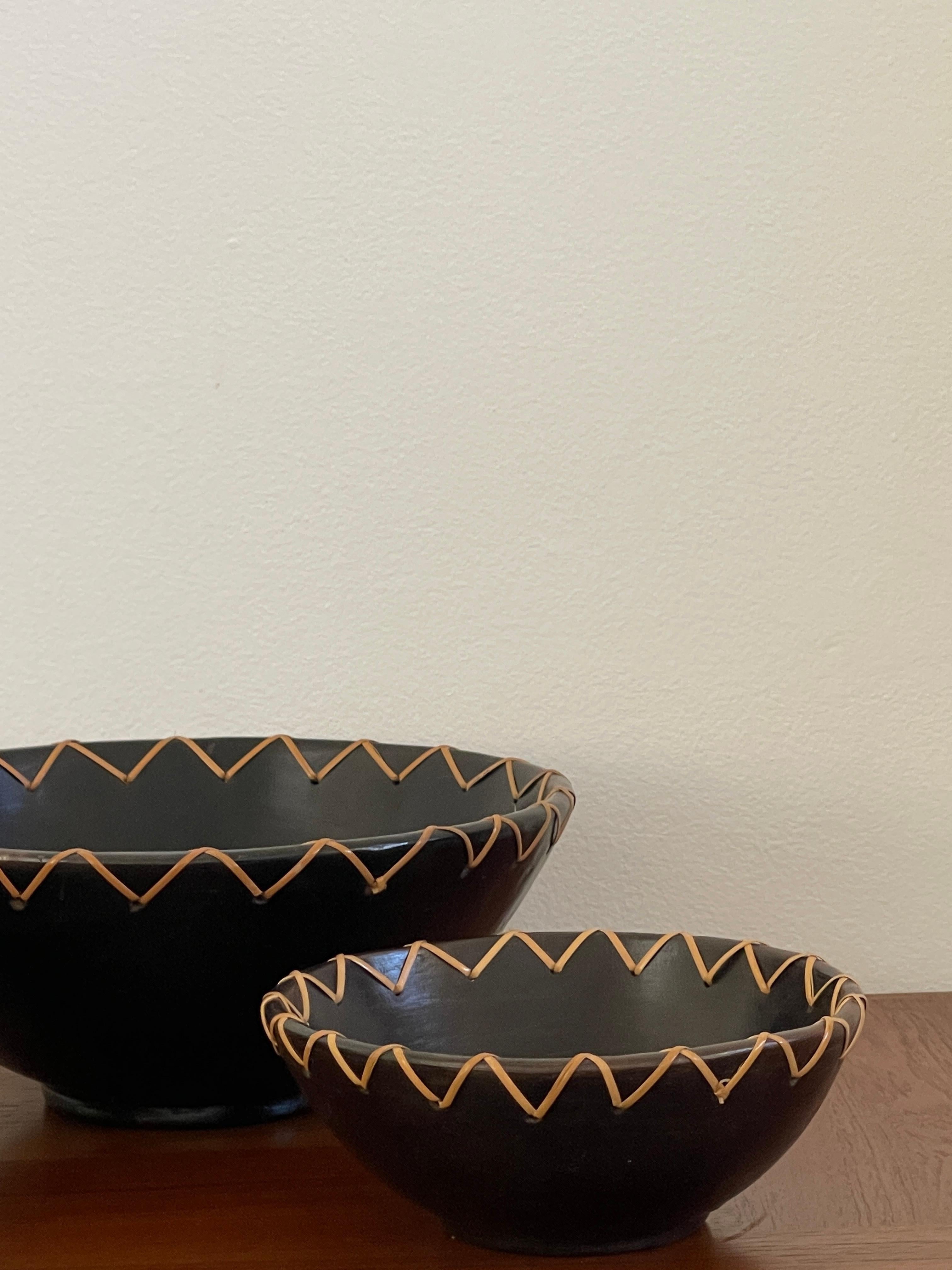 20th Century Set of Three Indonesian Clay Bowls For Sale 9