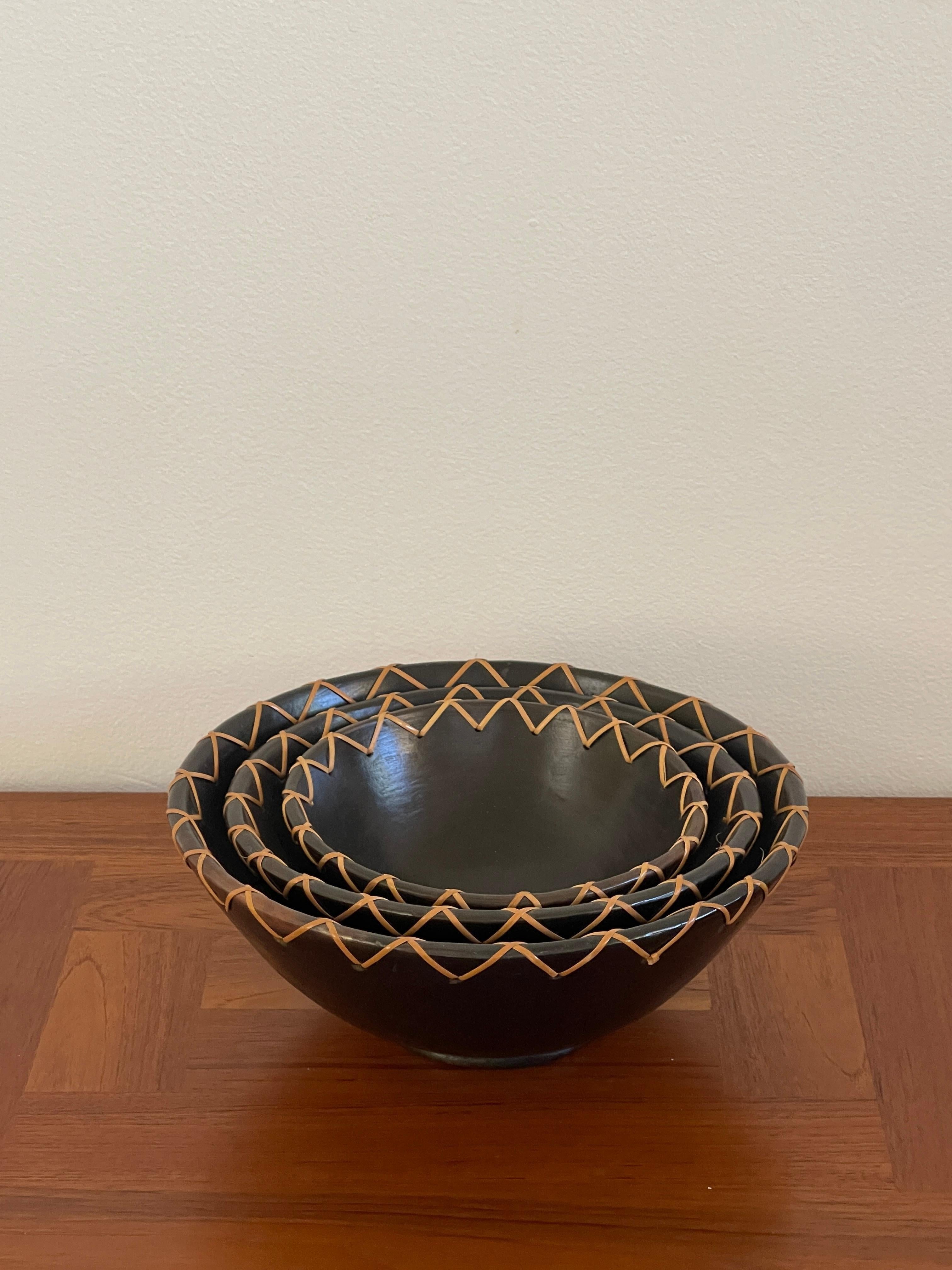 Hand-Crafted 20th Century Set of Three Indonesian Clay Bowls For Sale