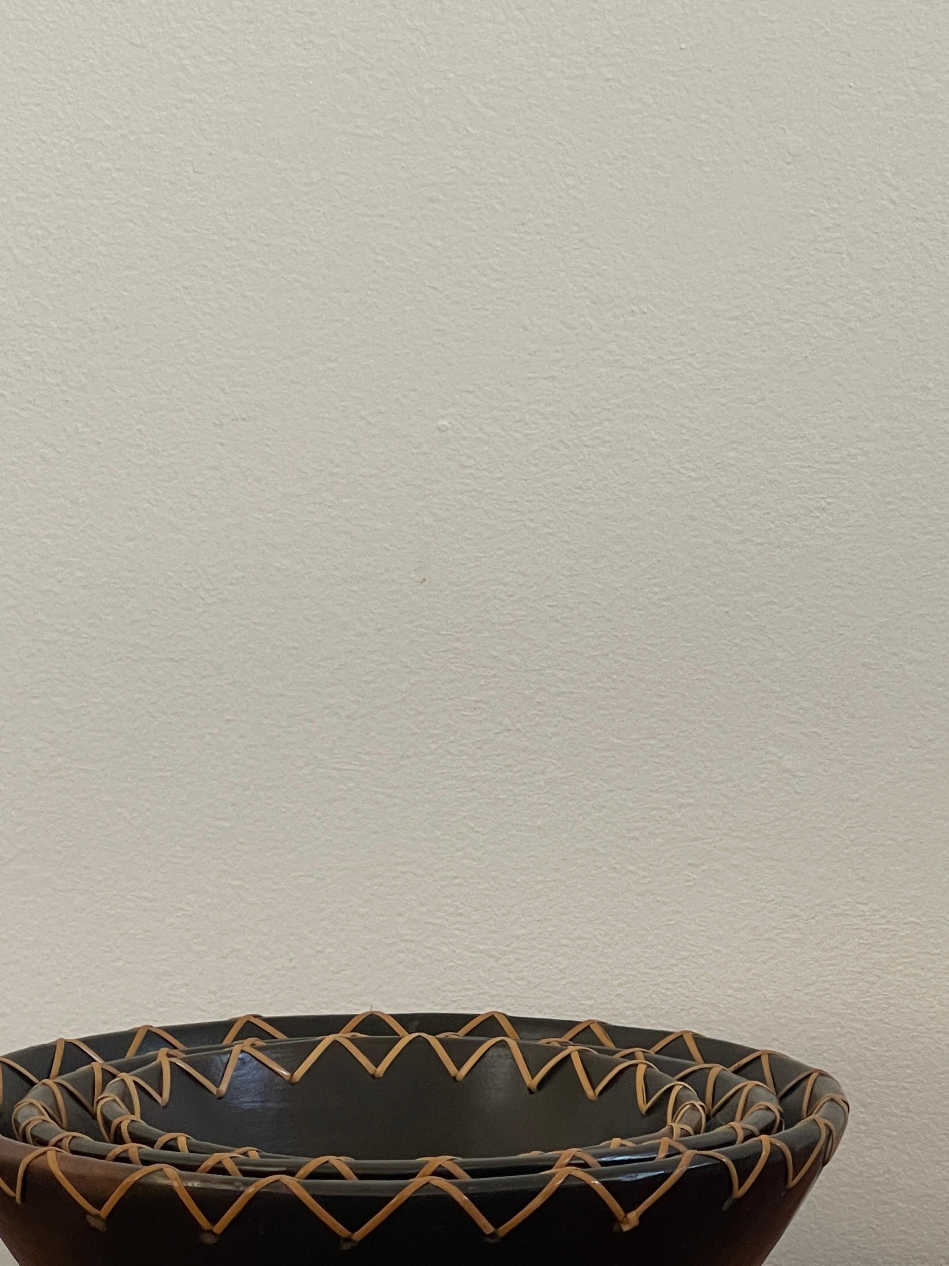 20th Century Set of Three Indonesian Clay Bowls For Sale 3