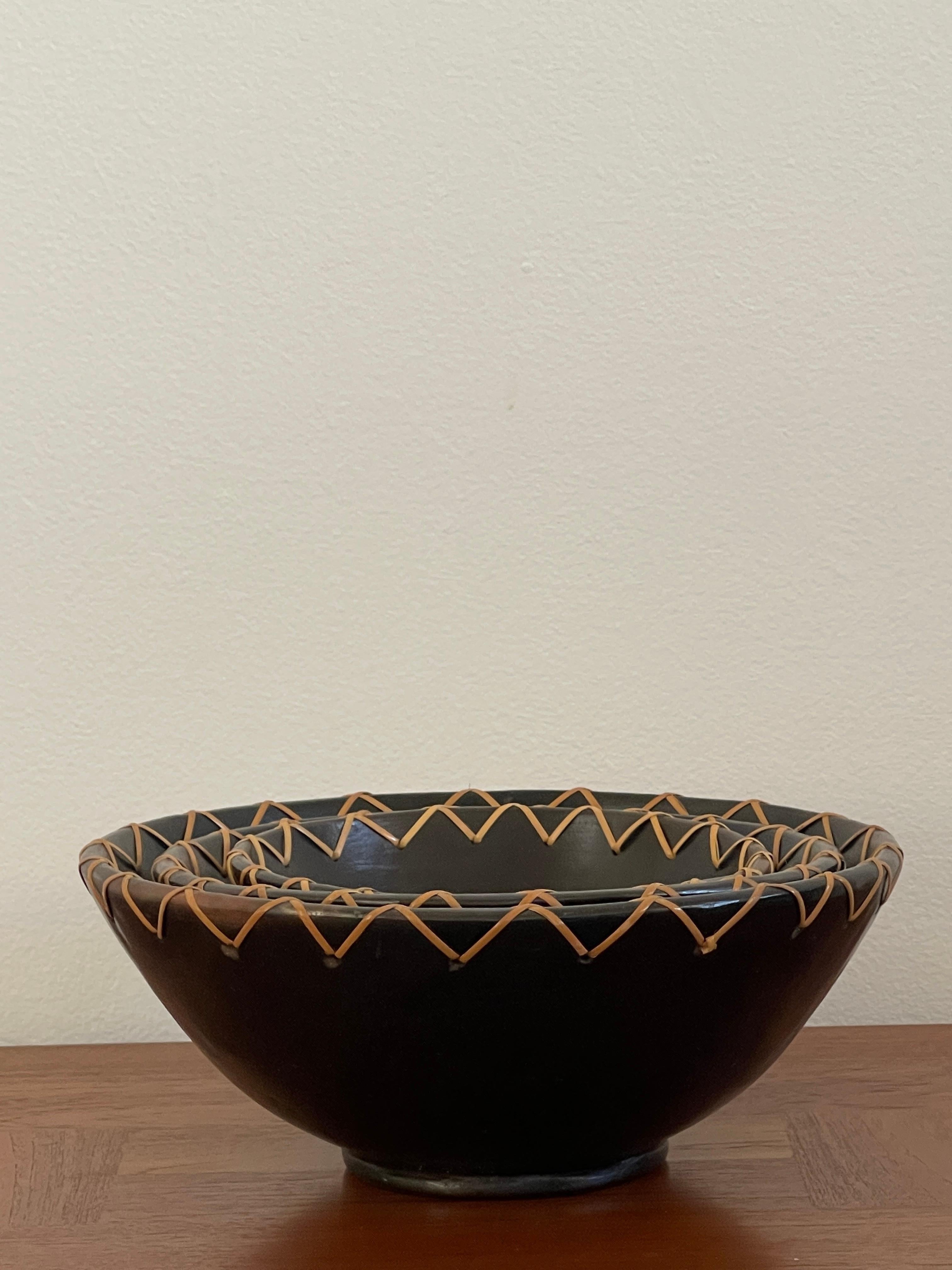 20th Century Set of Three Indonesian Clay Bowls For Sale 4