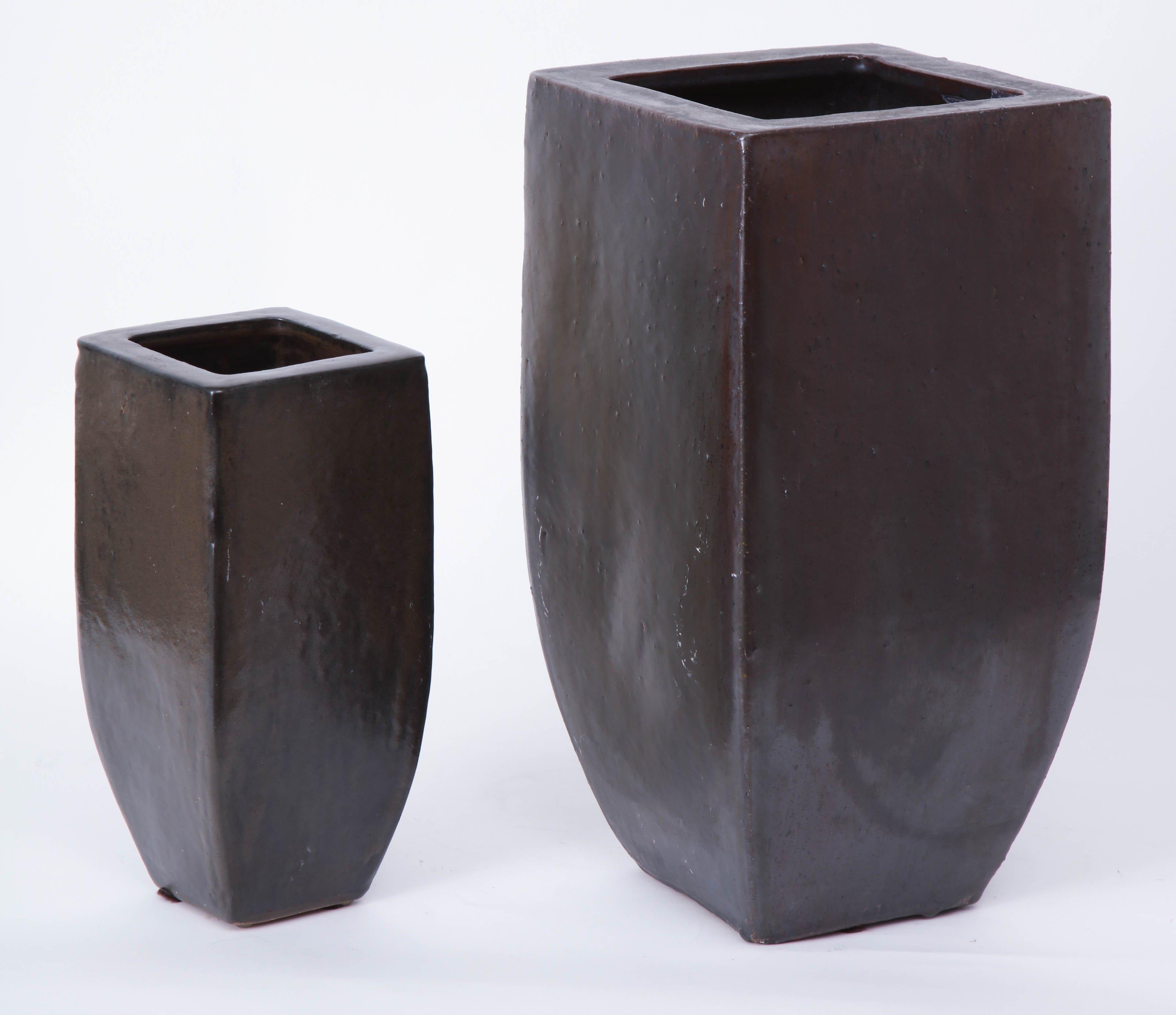 Italian 20th Century Set of Two Brown Ceramic Vases For Sale