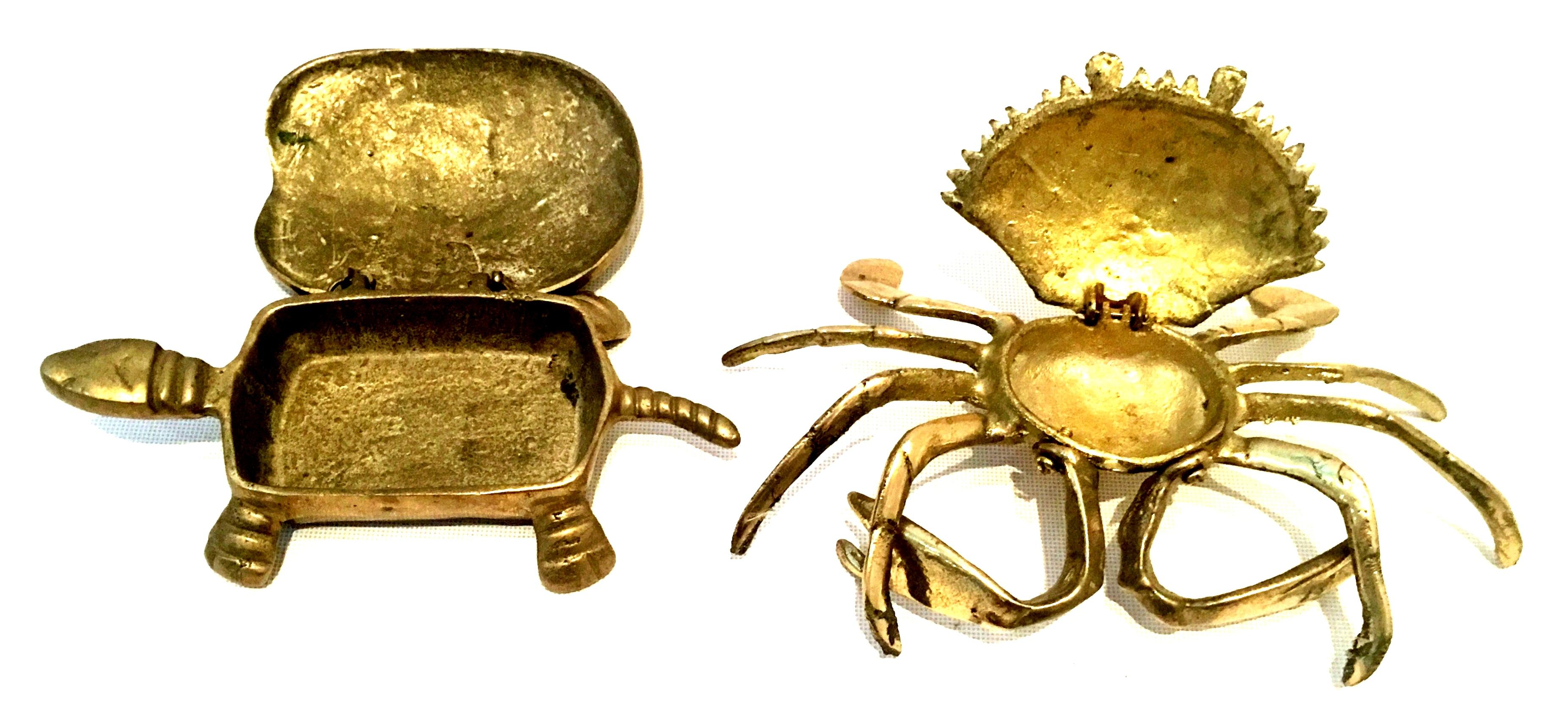20th century set of two solid brass turtle & crab hinge boxes.
Turtle box measures: 6.75