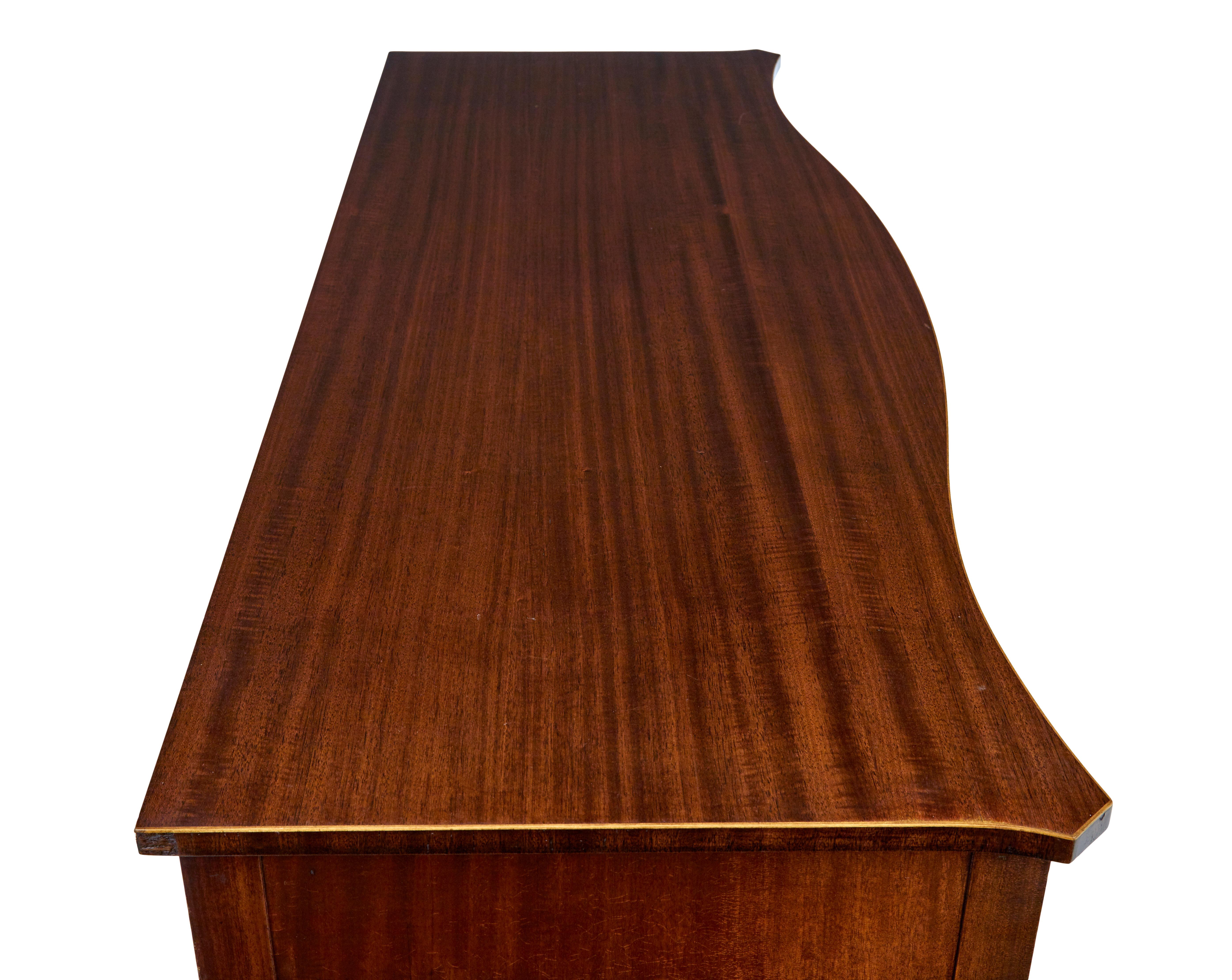 20th Century Sheraton influenced mahogany sideboard For Sale 1
