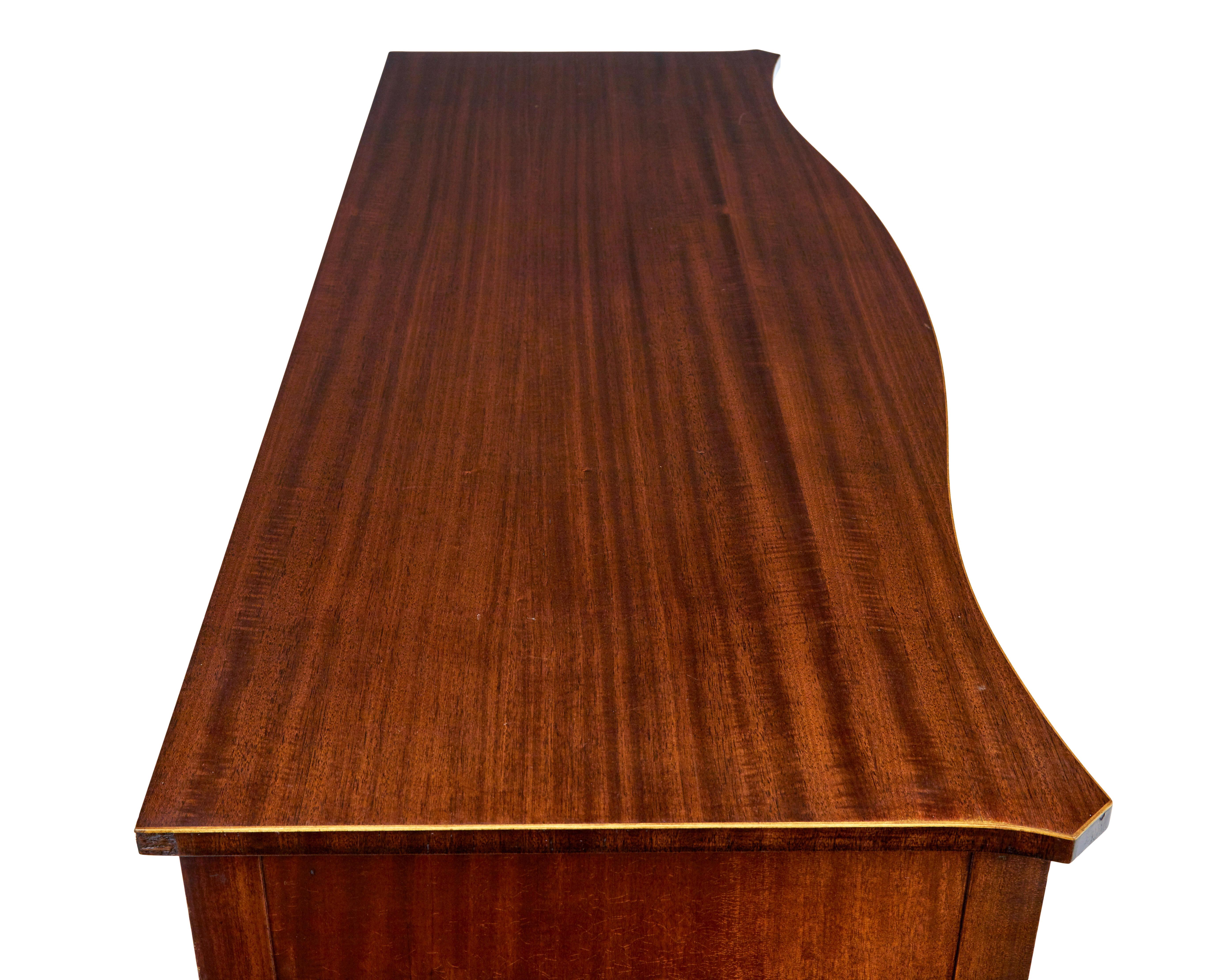 Mahogany 20th century Sheraton influenced mahogany sideboard For Sale