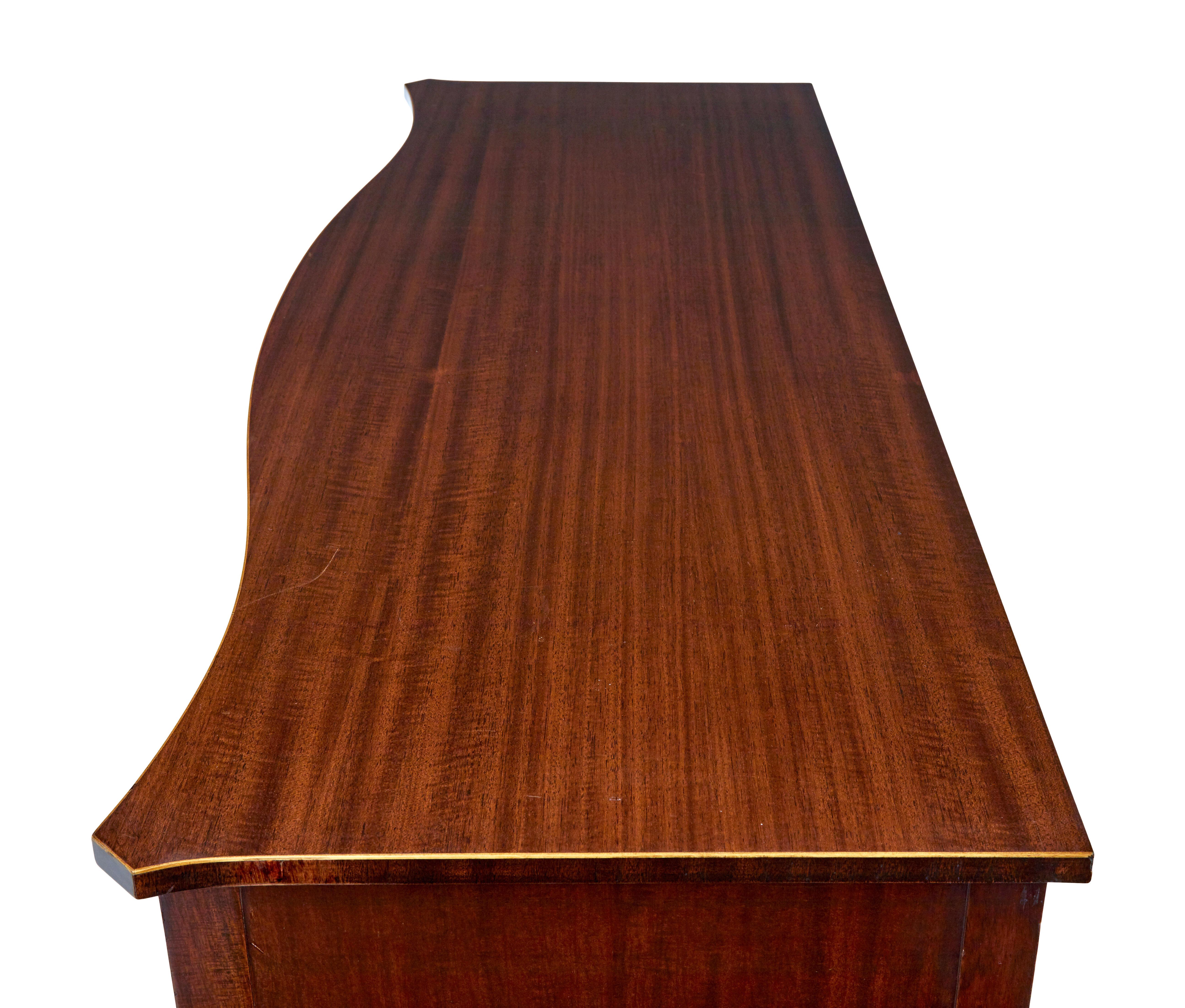 20th century Sheraton influenced mahogany sideboard For Sale 1