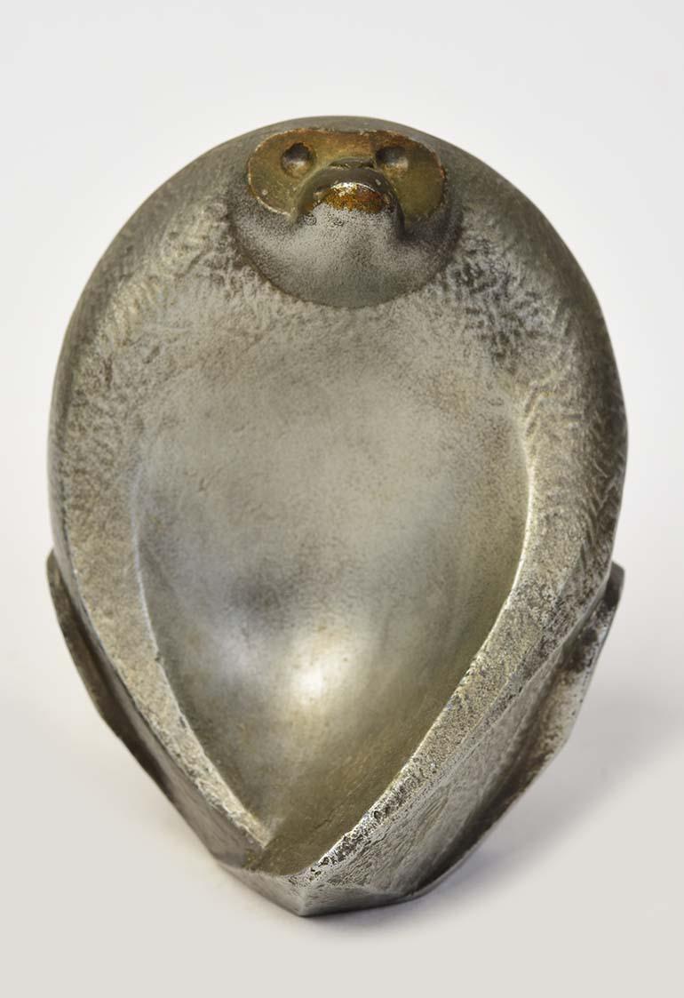 20ème siècle, Showa, ensemble de singe japonais en bronze avec étiquette d'artiste Bon état - En vente à Sampantawong, TH