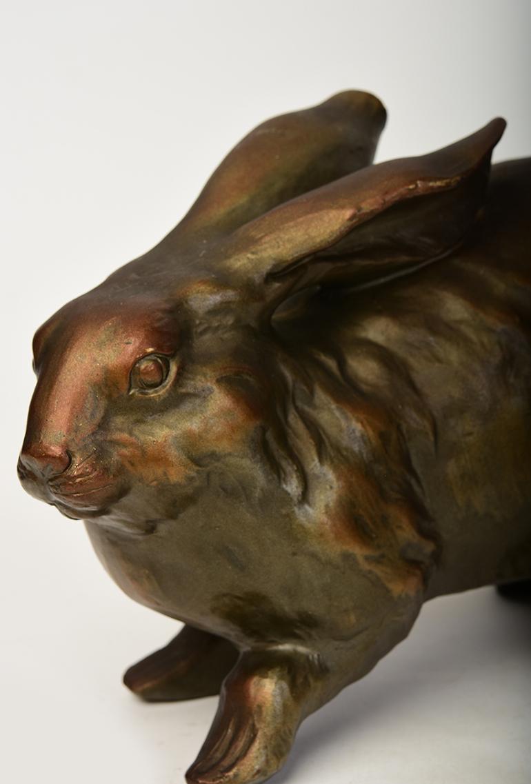 Japanese bronze animal rabbit hollow sculpture.

Age: Japan, Showa Period, 20th Century
Size: Height 18.4 C.M. / Width 13 C.M. / Length 30 C.M.
Condition: Nice condition overall.