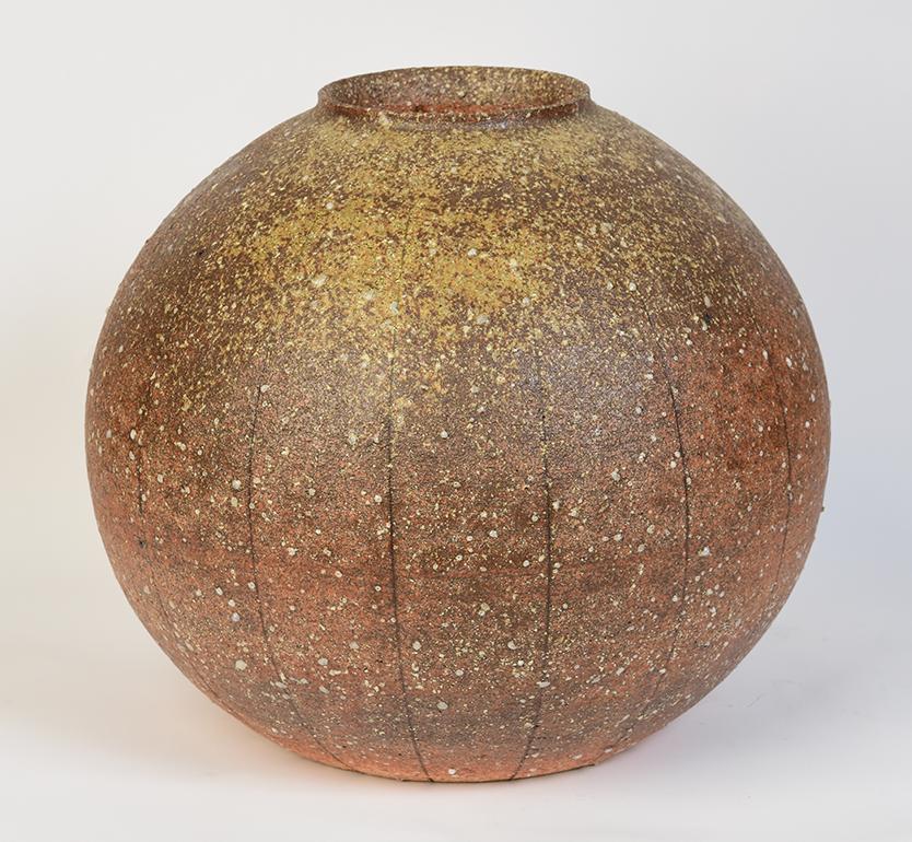 20th Century, Showa, Japanese Ceramic Globular Vase 3
