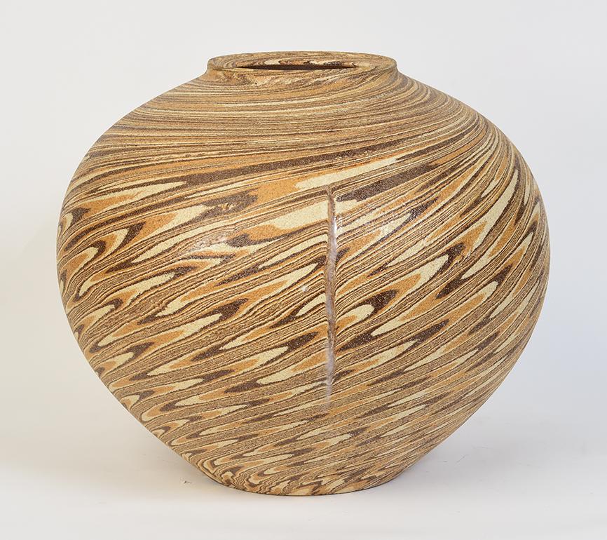 20th Century, Showa, Japanese Ceramic Globular Vase 4