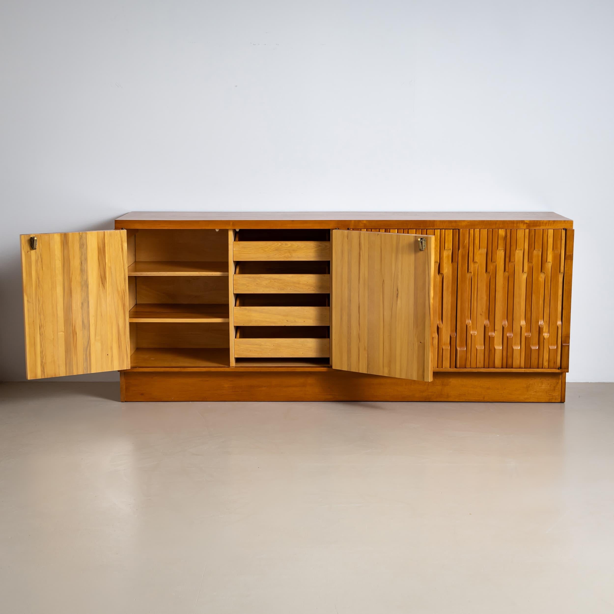 Italian 20th Century Sideboard in the style of Luciano Frigerio, Italy 1970s For Sale