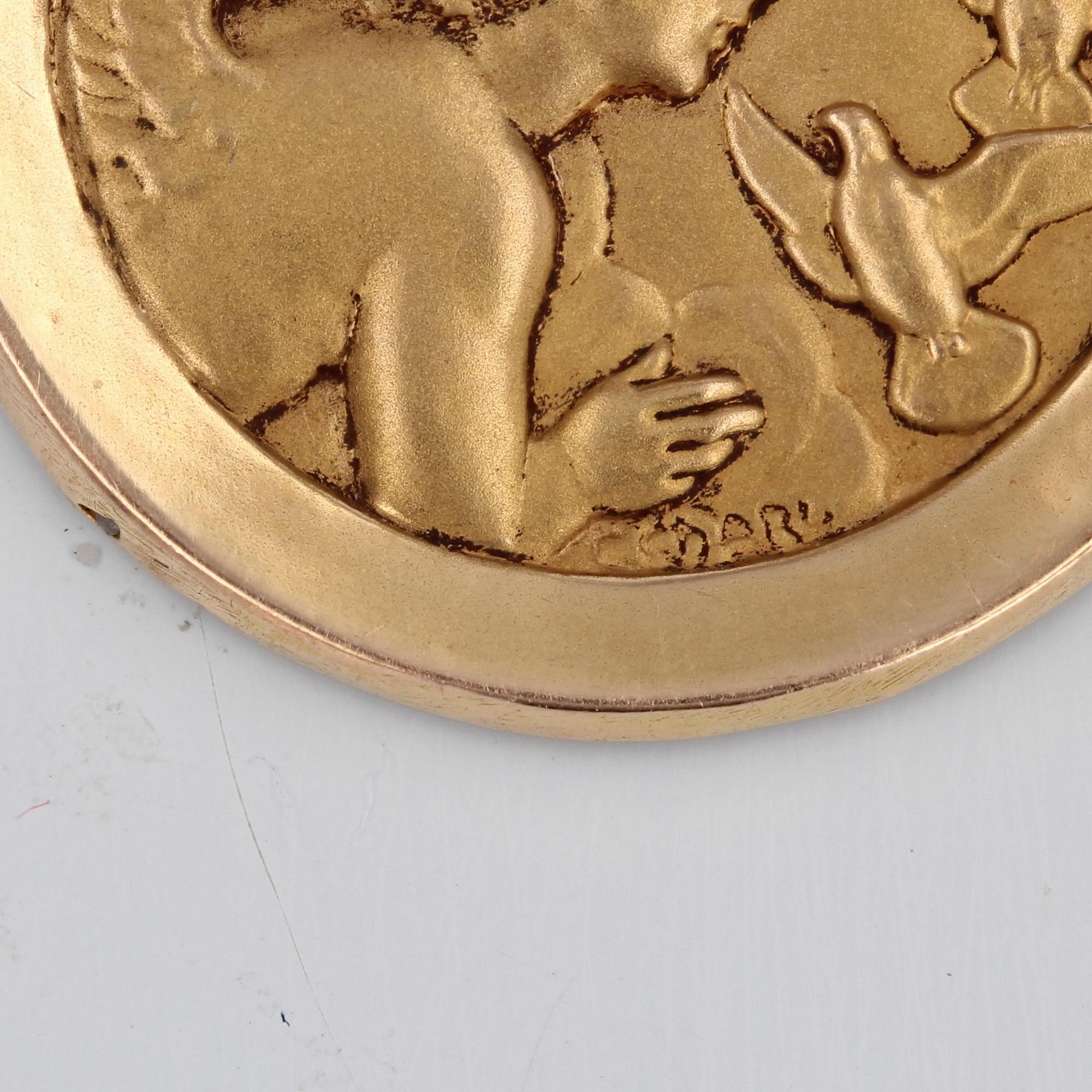 20th Century Signed C.Charl 18 Karat Rose Gold Angel and Dove Medal In Good Condition For Sale In Poitiers, FR