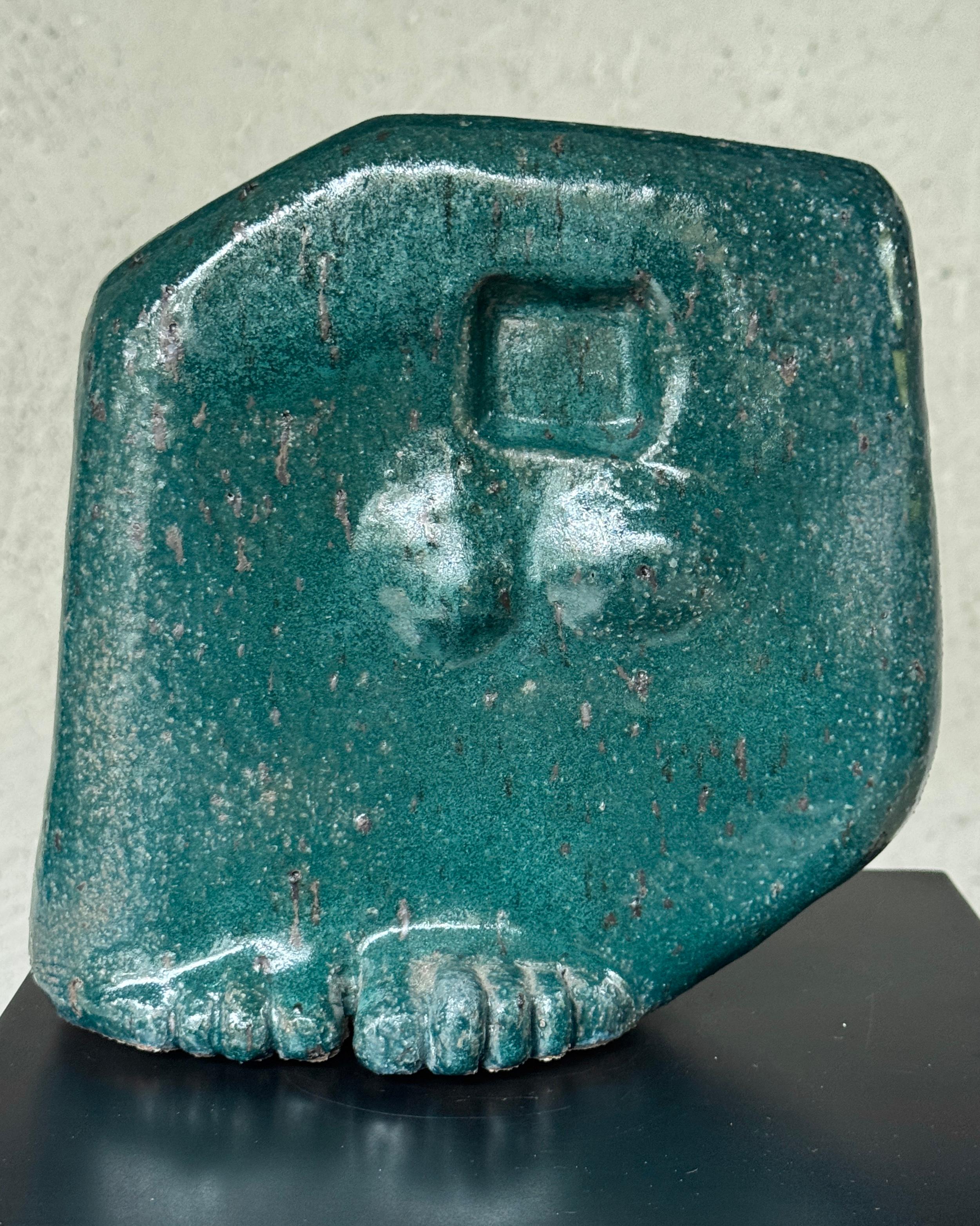 Céramique française du 20e siècle signée Adrée et Michel Hirlet 

Le parcours artistique d'Andrée et Michel Hirlet est né d'une complicité indéfectible et d'une vocation commune pour la céramique, ils exercent ensemble à Paris depuis le début des