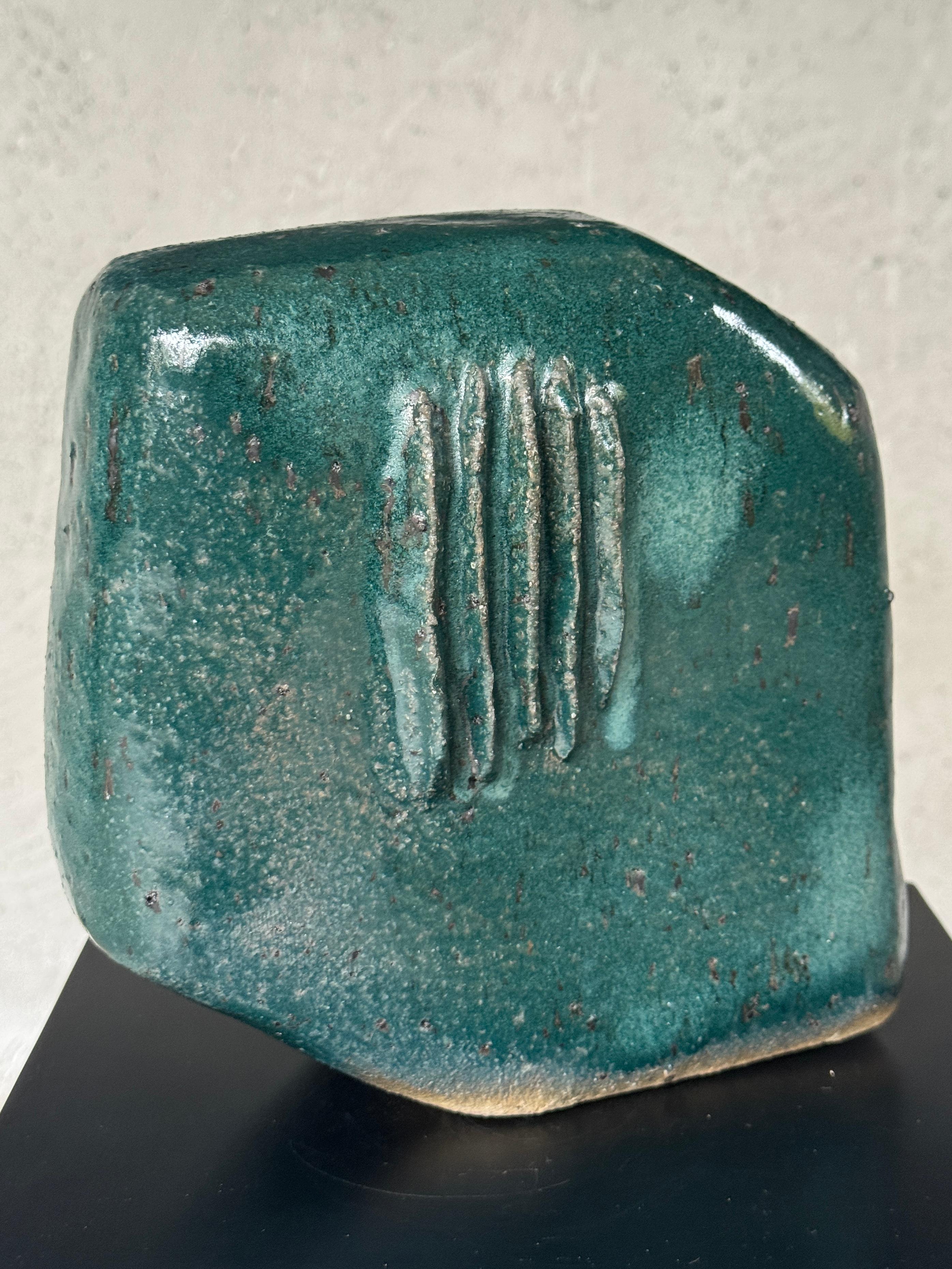 20th  Siècle Céramique française signée par Arée et Michel Hirlet Bon état - En vente à Wainscott, NY