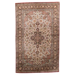 Tapis Ghom en soie du 20e siècle dans les tons pastel