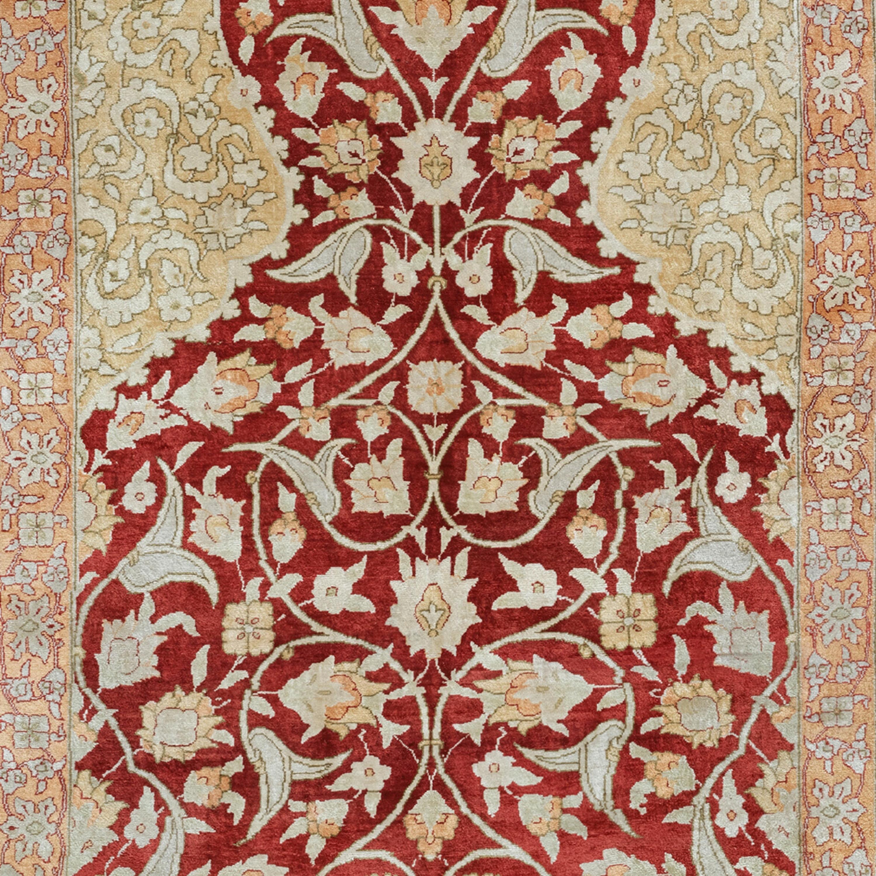 20th Century Silk Hereke Rug - Vintage Turkish Silk Rug, Hereke Silk Rug In Good Condition For Sale In Sultanahmet, 34