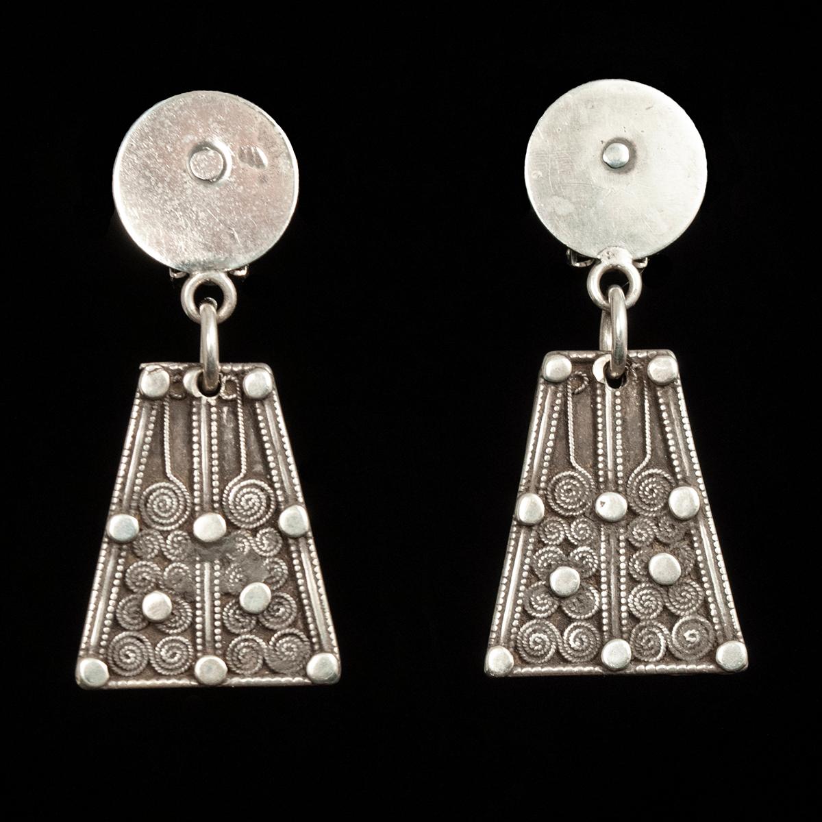 Hand-Crafted 20th Century Silver Necklace Tip Earrings by Jewels For Sale