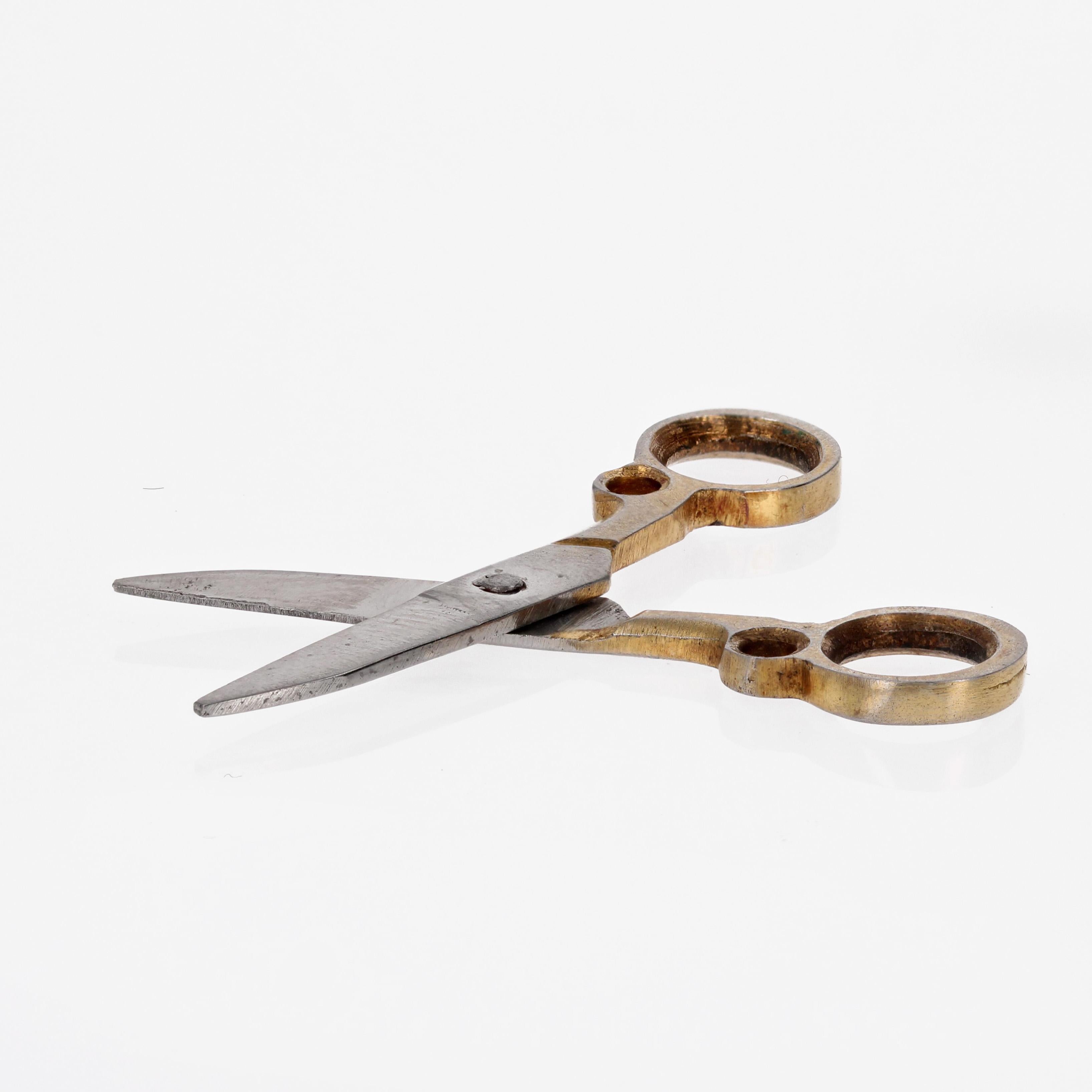 Retro 20th Century Silver Pair of Scissors Charm Pendant