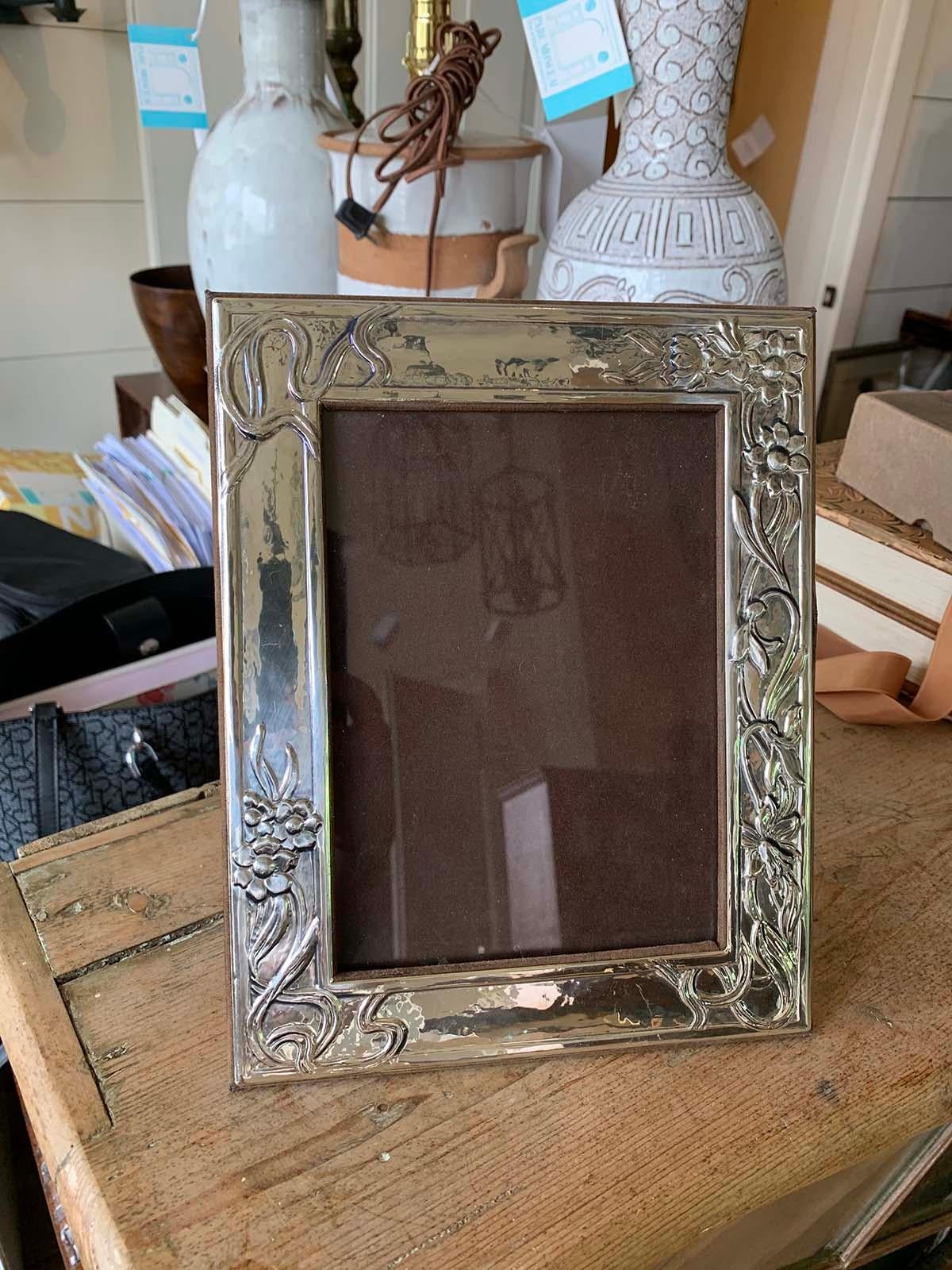 20th century silver 5.5 x 7.5 picture frame, possibly sterling
Overall dimensions: 7.75
