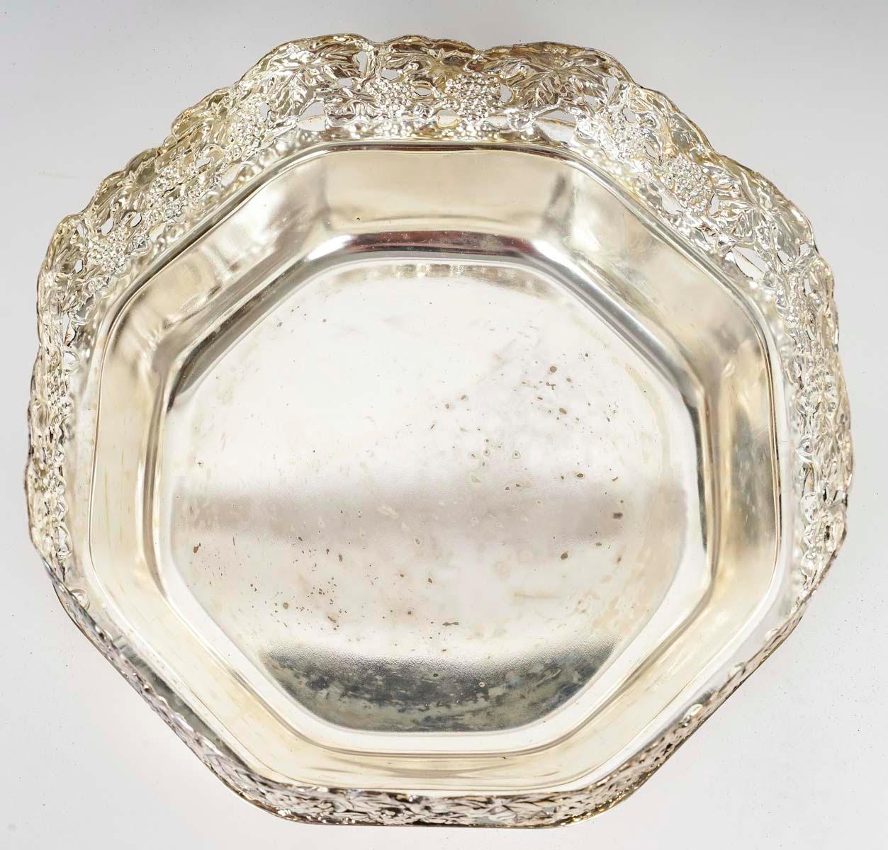 20th Century Silver Plated Metal Bowl. In Good Condition For Sale In Saint-Ouen, FR