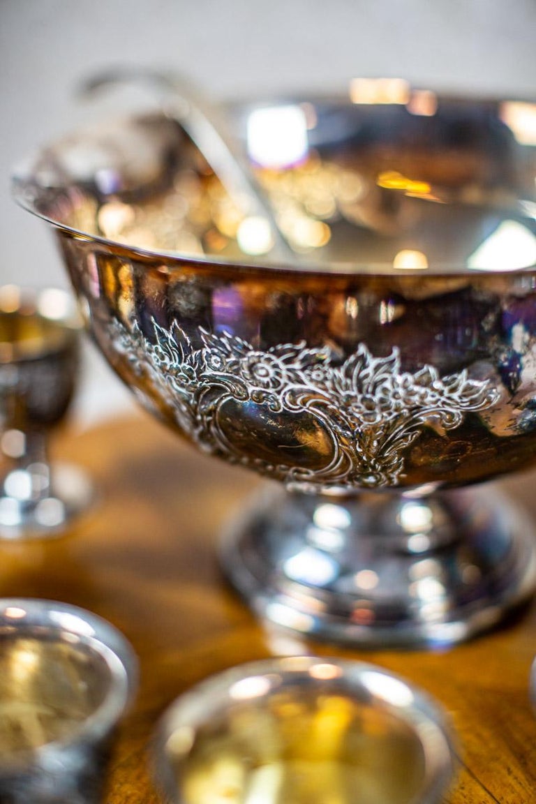 20th-Century Silver-Plated Punch Bowl and Cups For Sale 1