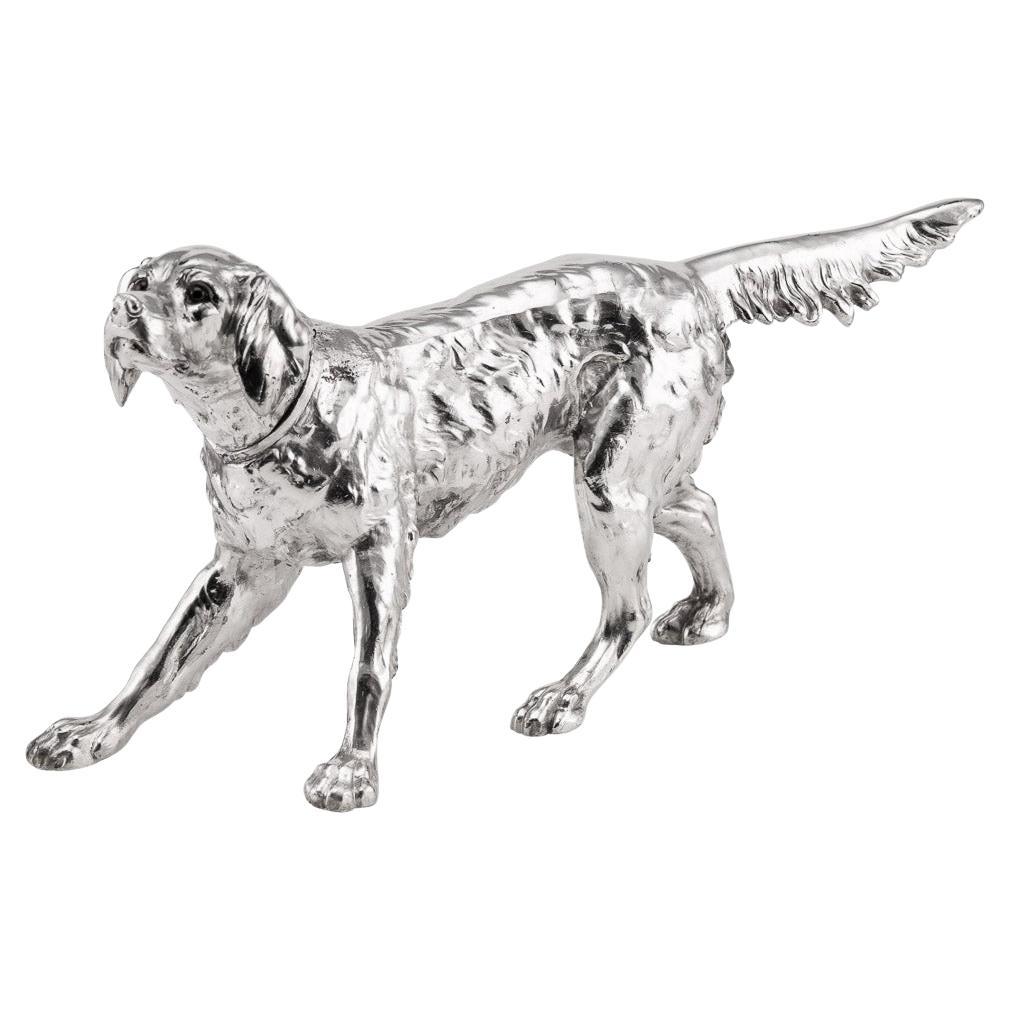 Statue d'un chien de caniche en métal argenté du 20e siècle, vers 1920