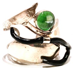Bracelet manchette Studio en verre cuillère d'argent et faux corail, XXe siècle