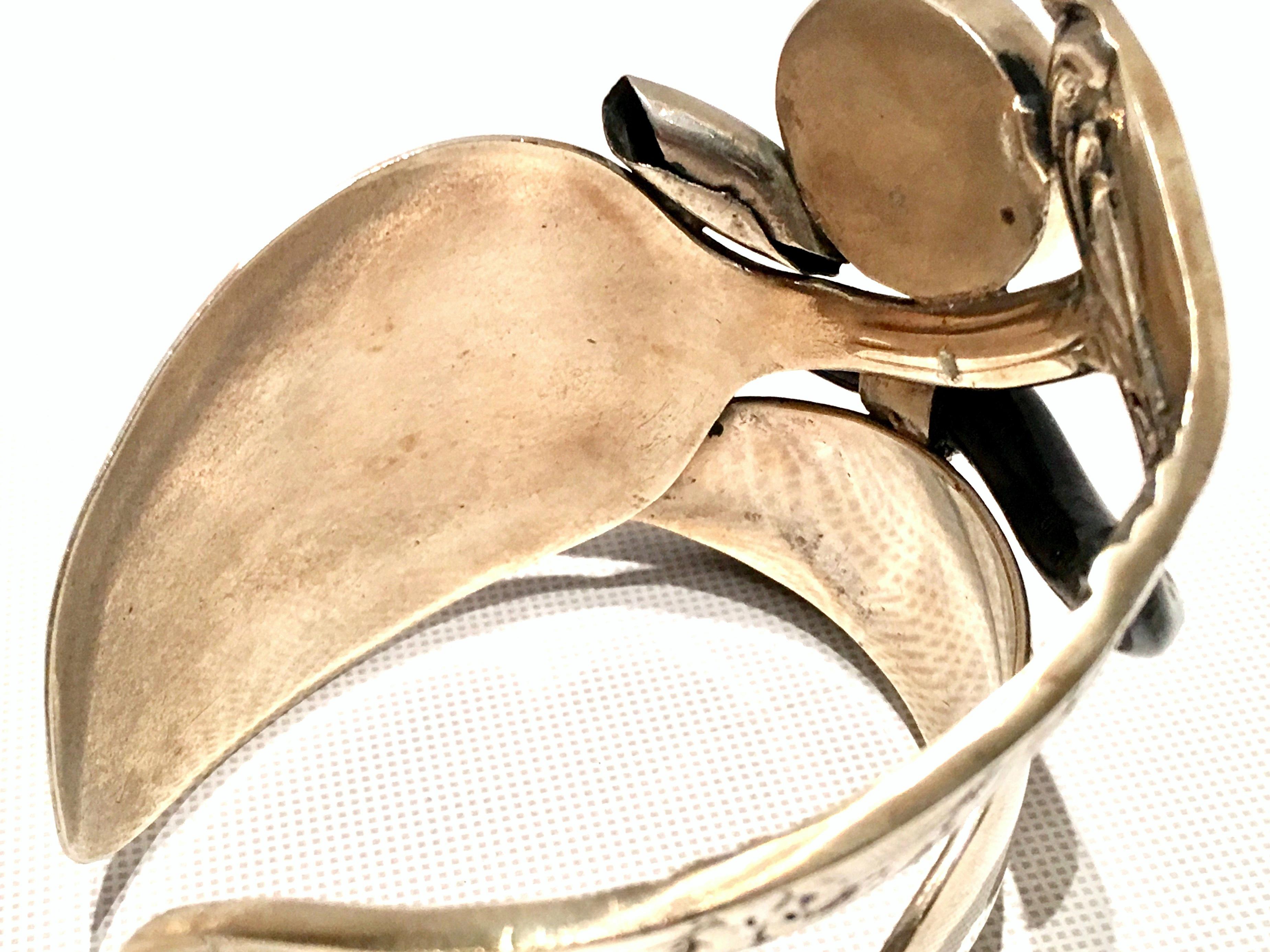 20th Century Silver Spoon Glass & Faux Coral Studio Cuff Bracelet 5
