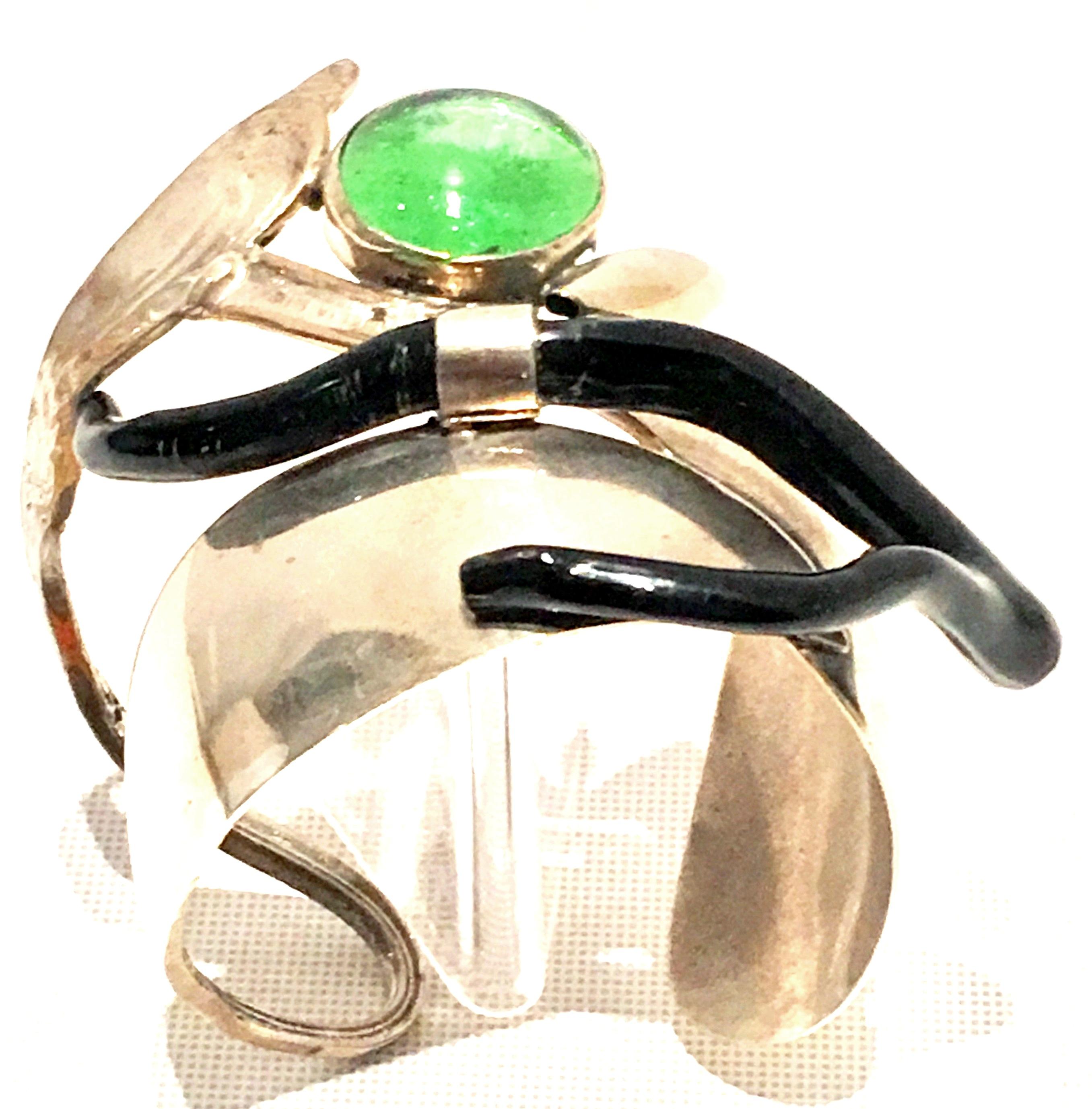 20th Century Silver Spoon Glass & Faux Coral Studio Cuff Bracelet im Zustand „Gut“ in West Palm Beach, FL