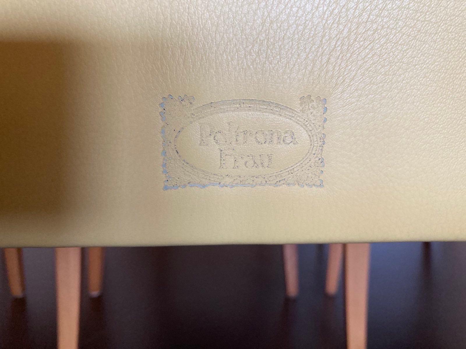 20e siècle Six chaises de salle à manger italiennes Vittoria en cuir jaune par Poltrona Frau en vente 3