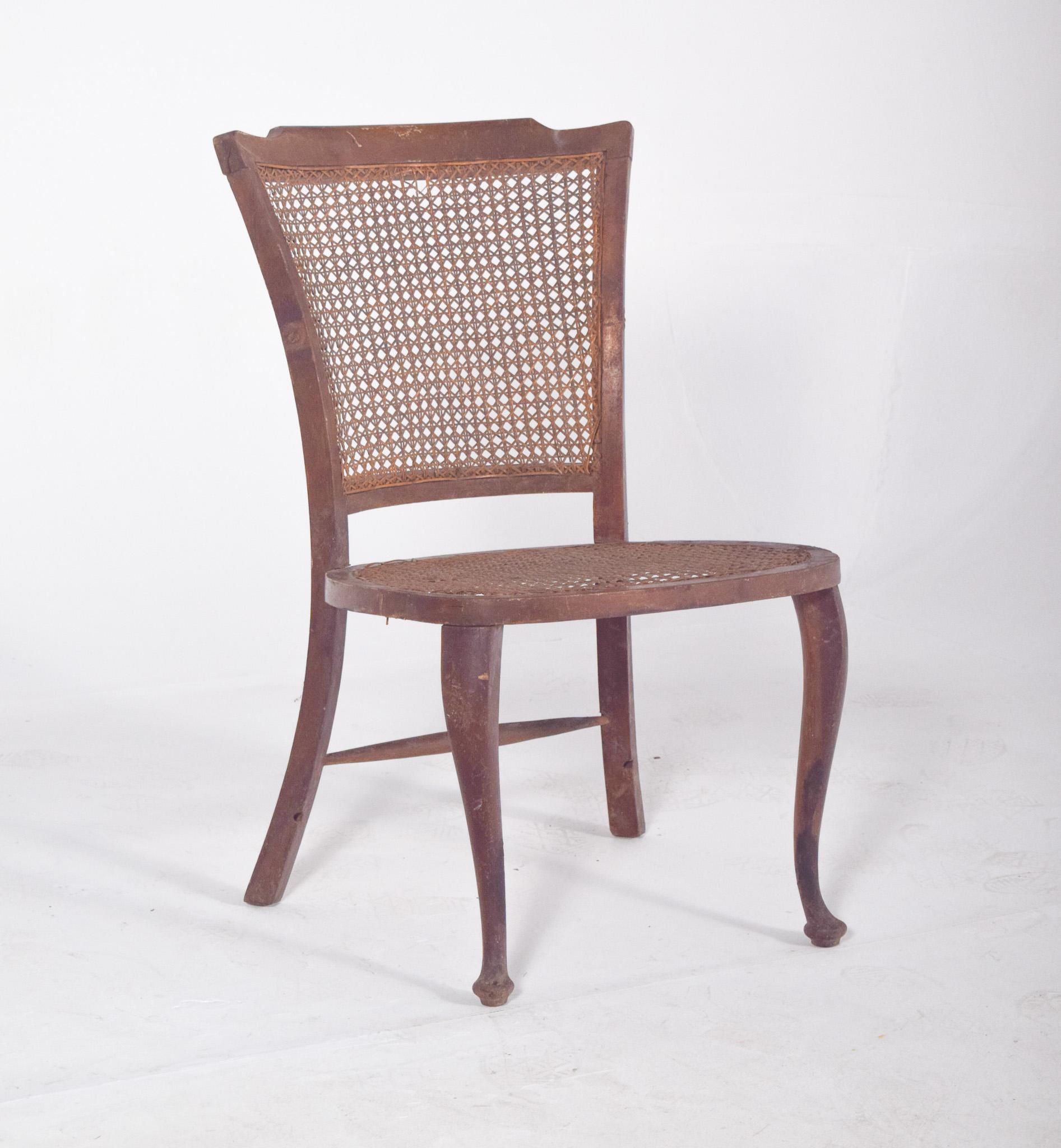 Mid-Century Modern Petite chaise du 20e siècle avec assise et dossier en paille en vente