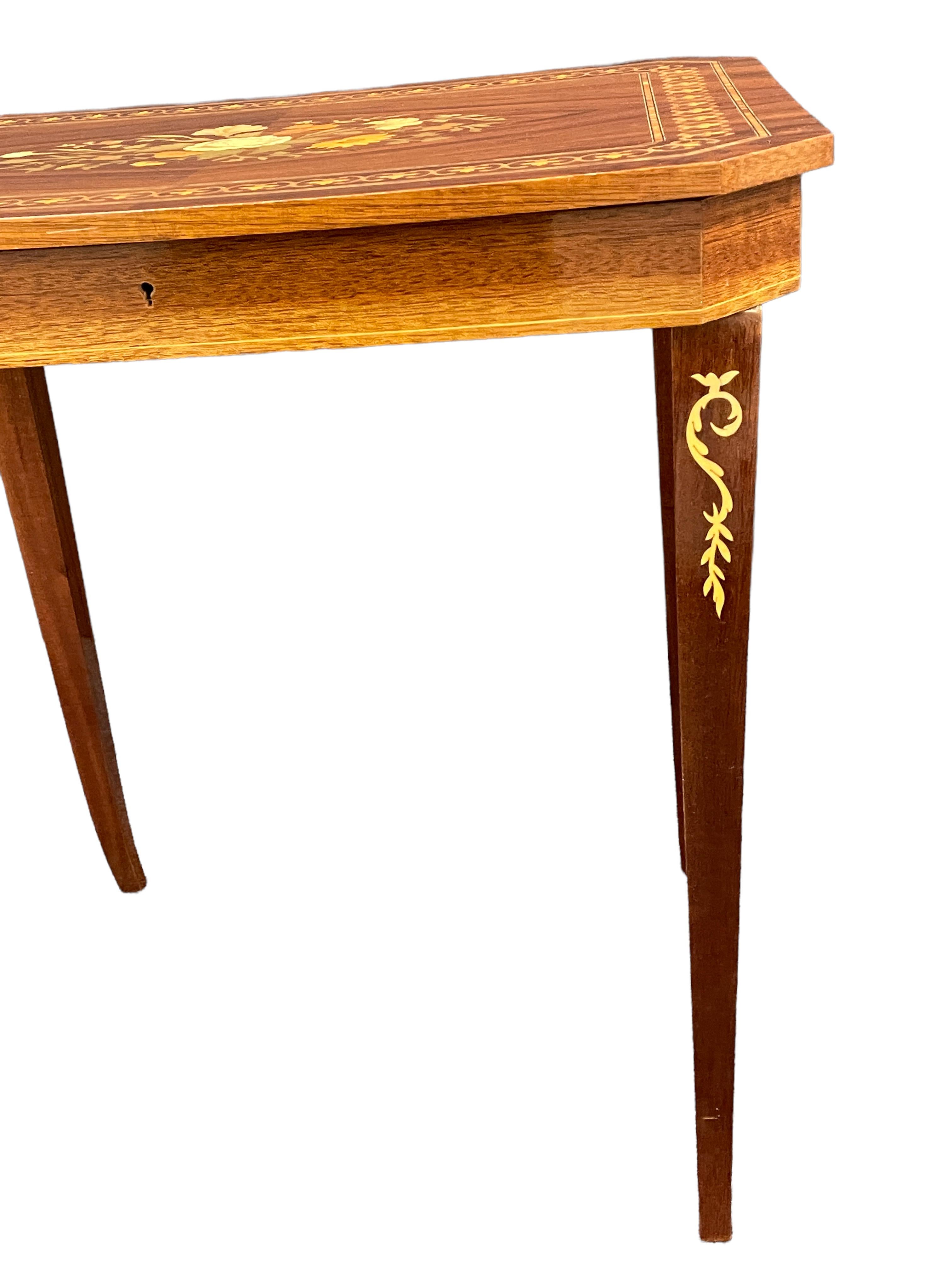 20th Century Small Inlaid Side Table with Jewelry Compartment and Music Box For Sale 3