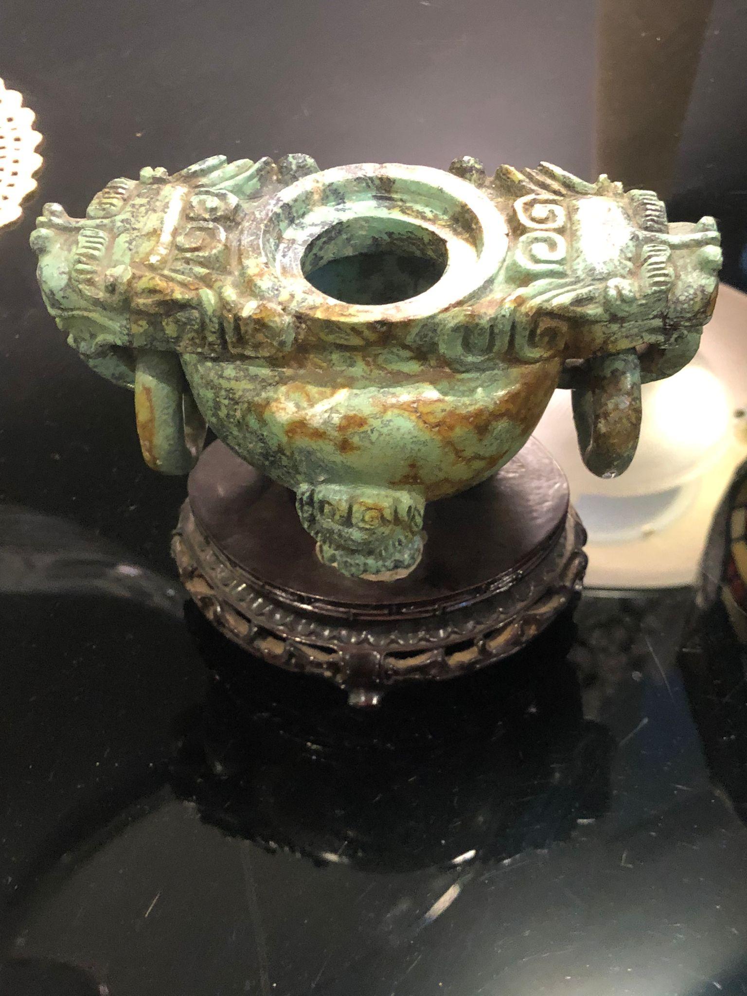 Amazing Turquese Stone Censer, in perfect condition. Incredible and suitable for decorating your home with style.

 