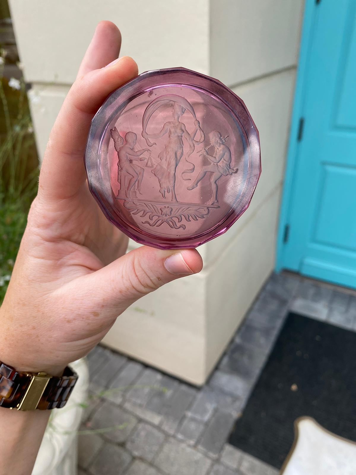 20th Century Small Round Neoclassical Amethyst Glass Etched Intaglio Dish In Good Condition For Sale In Atlanta, GA