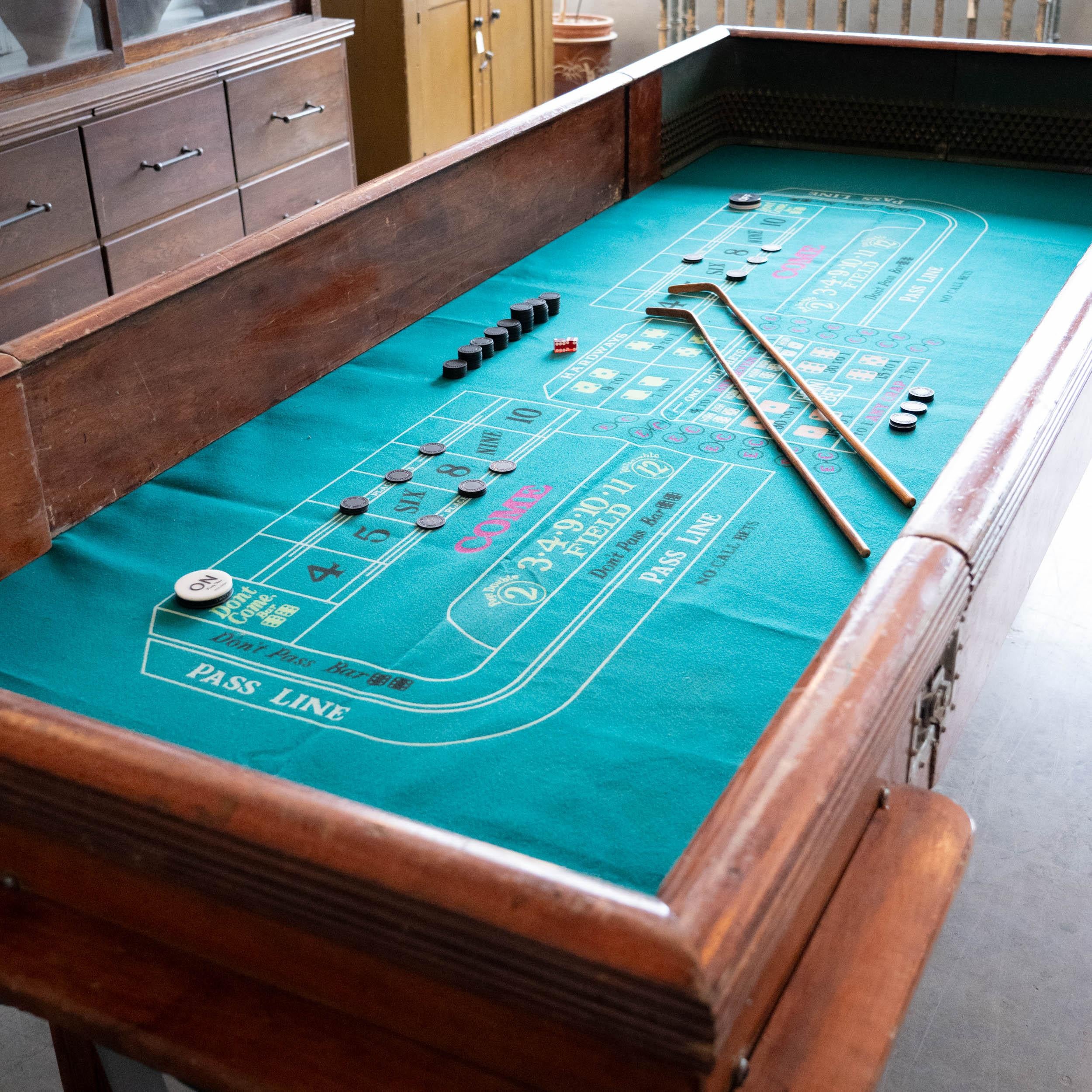 20th century solid authentic craps game table in vendita 5