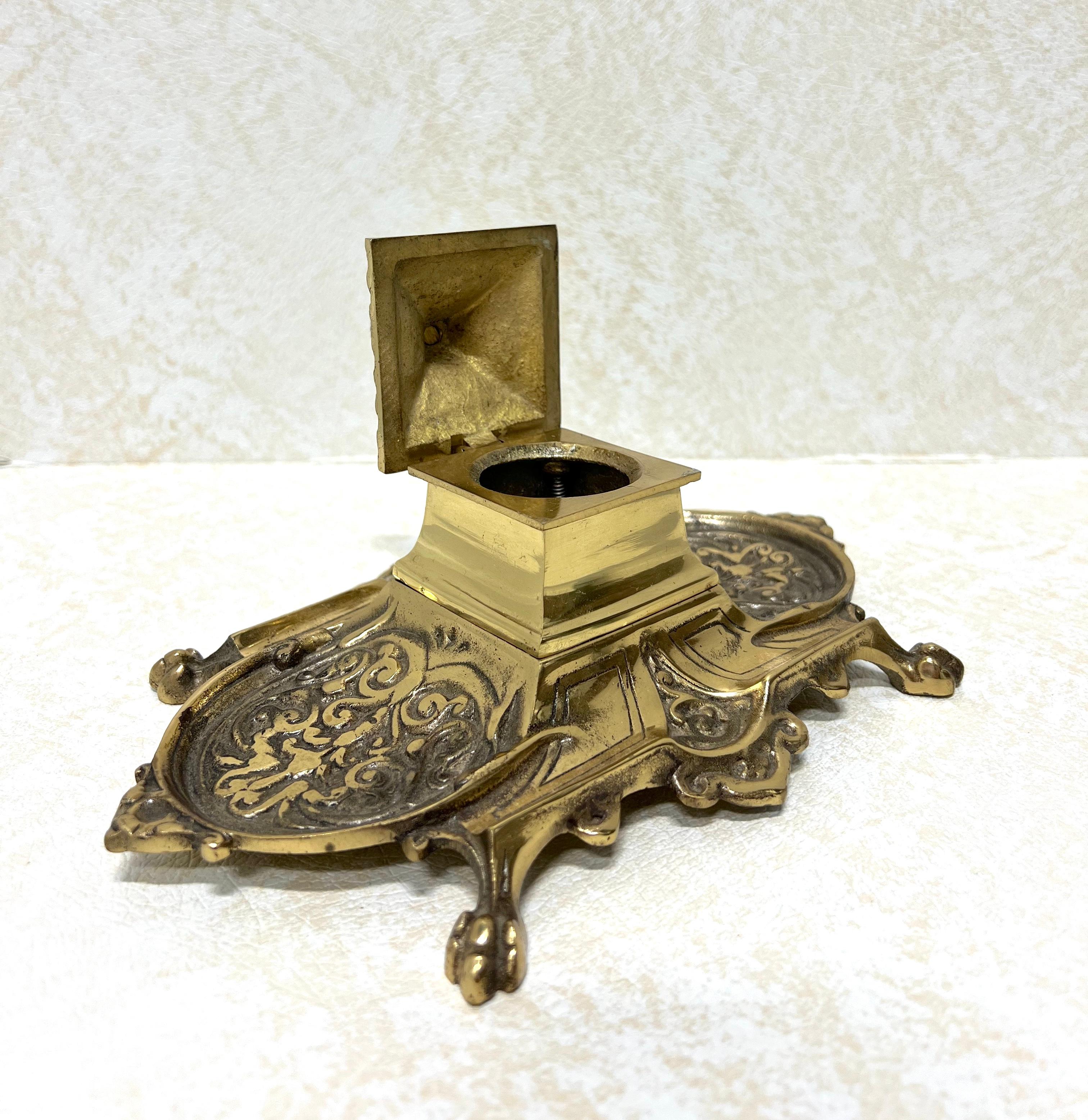 Anglo-Japanese 20th Century Solid Brass Japanese Pagoda Inkwell For Sale