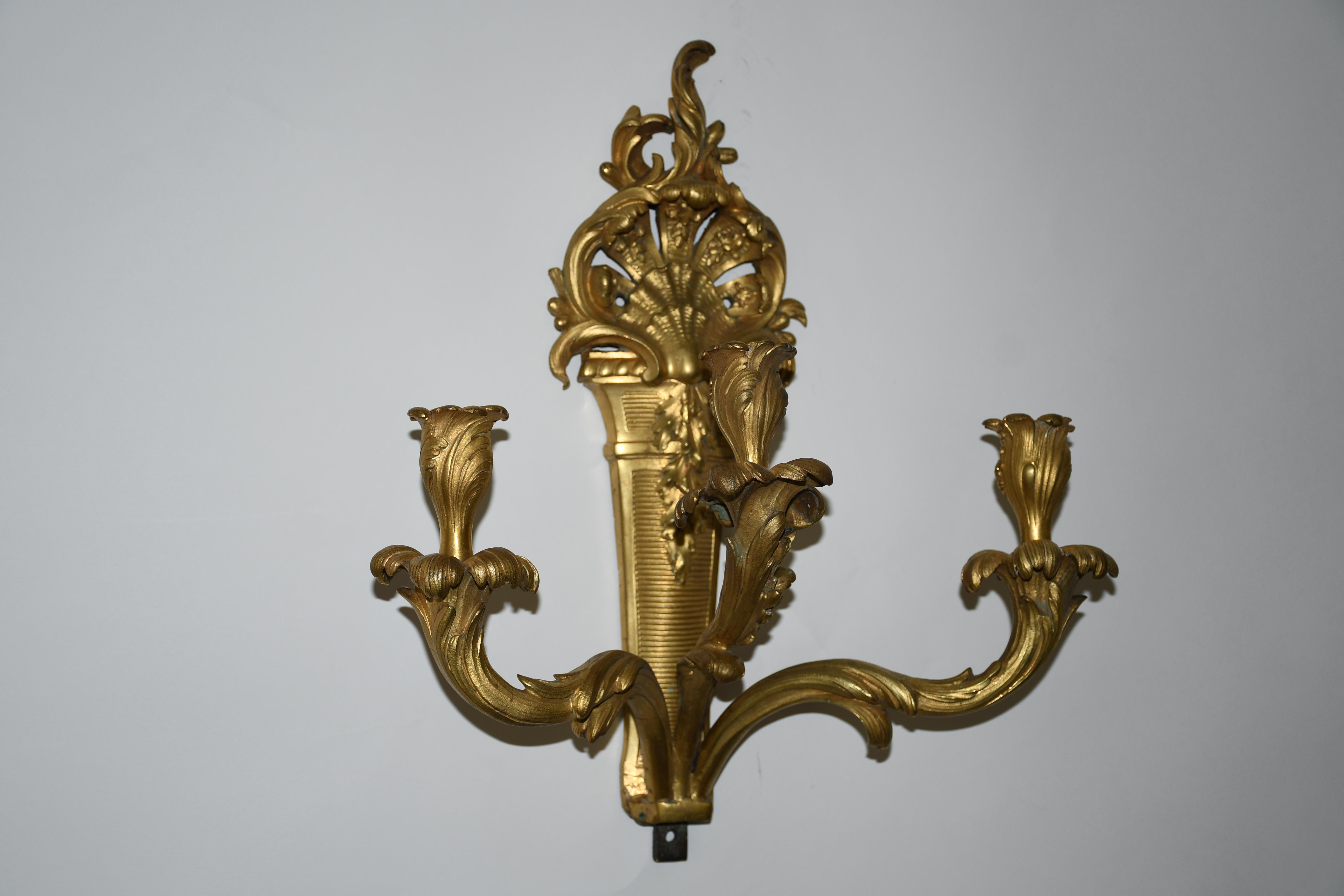 20th Century Solid Cast Brass Louis XV Style Sconce For Sale 1