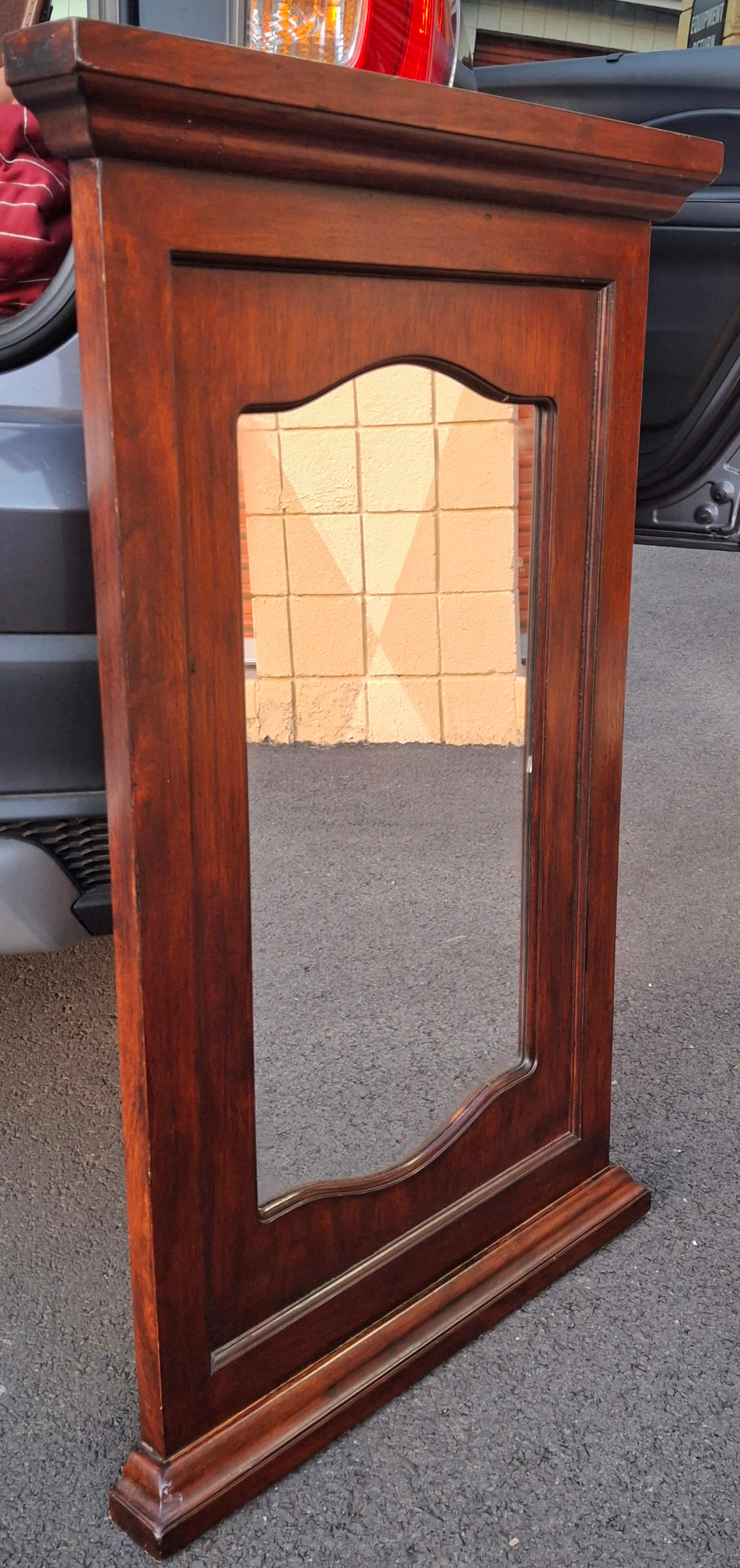 Tacheté Miroir mural en bois de fruitier massif du 20e siècle en vente