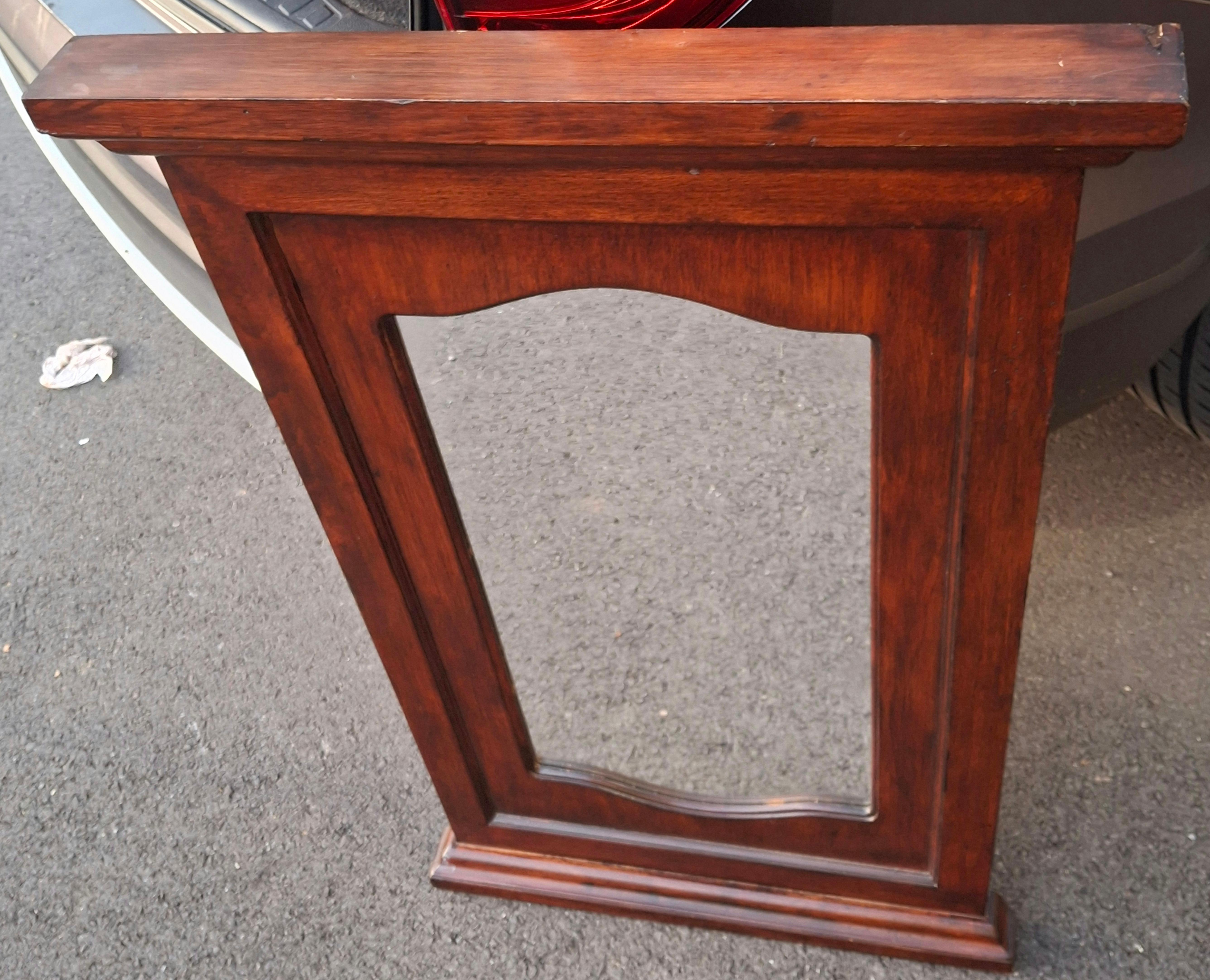 Acajou Miroir mural en bois de fruitier massif du 20e siècle en vente