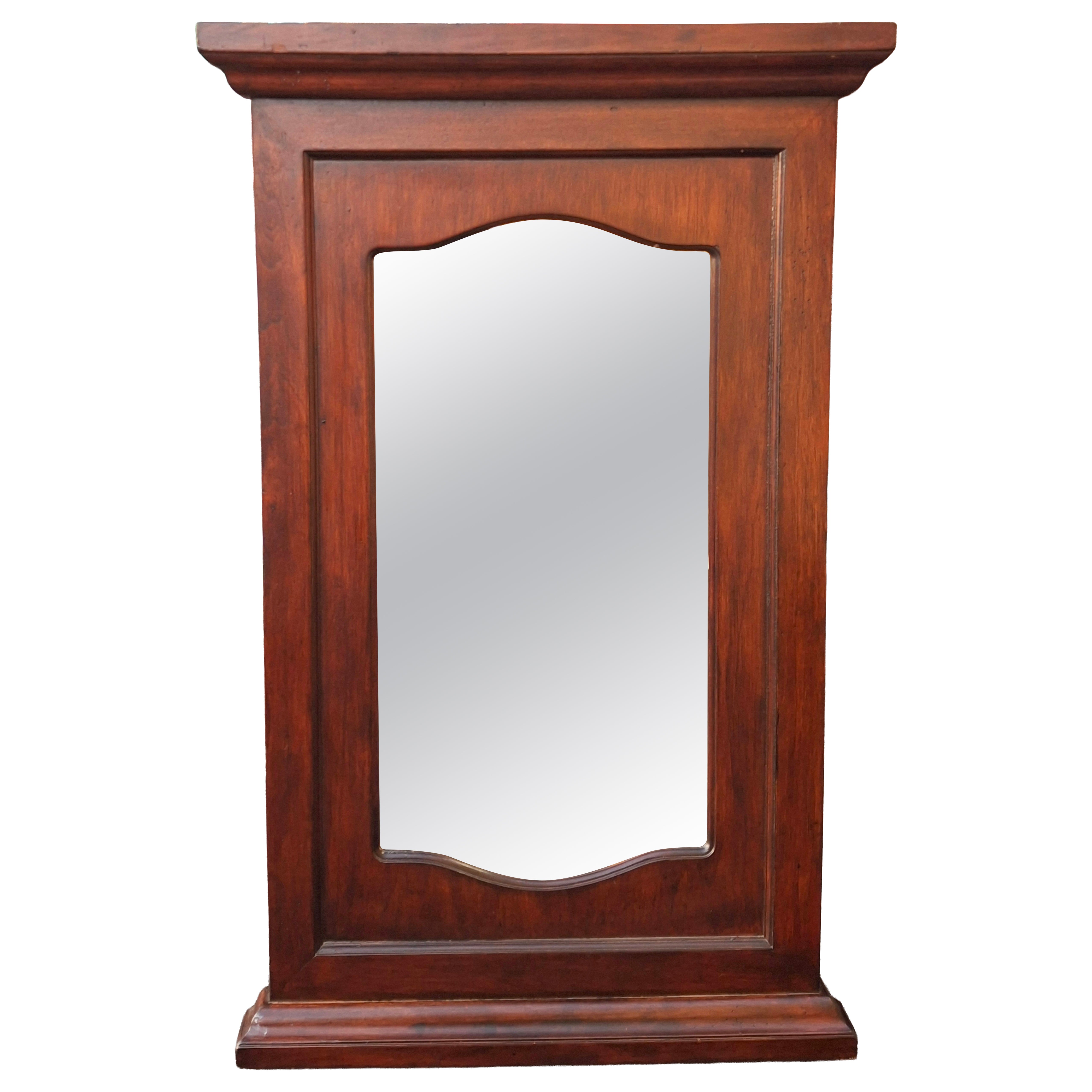 Specchio da parete con cornice in legno massello del XX secolo