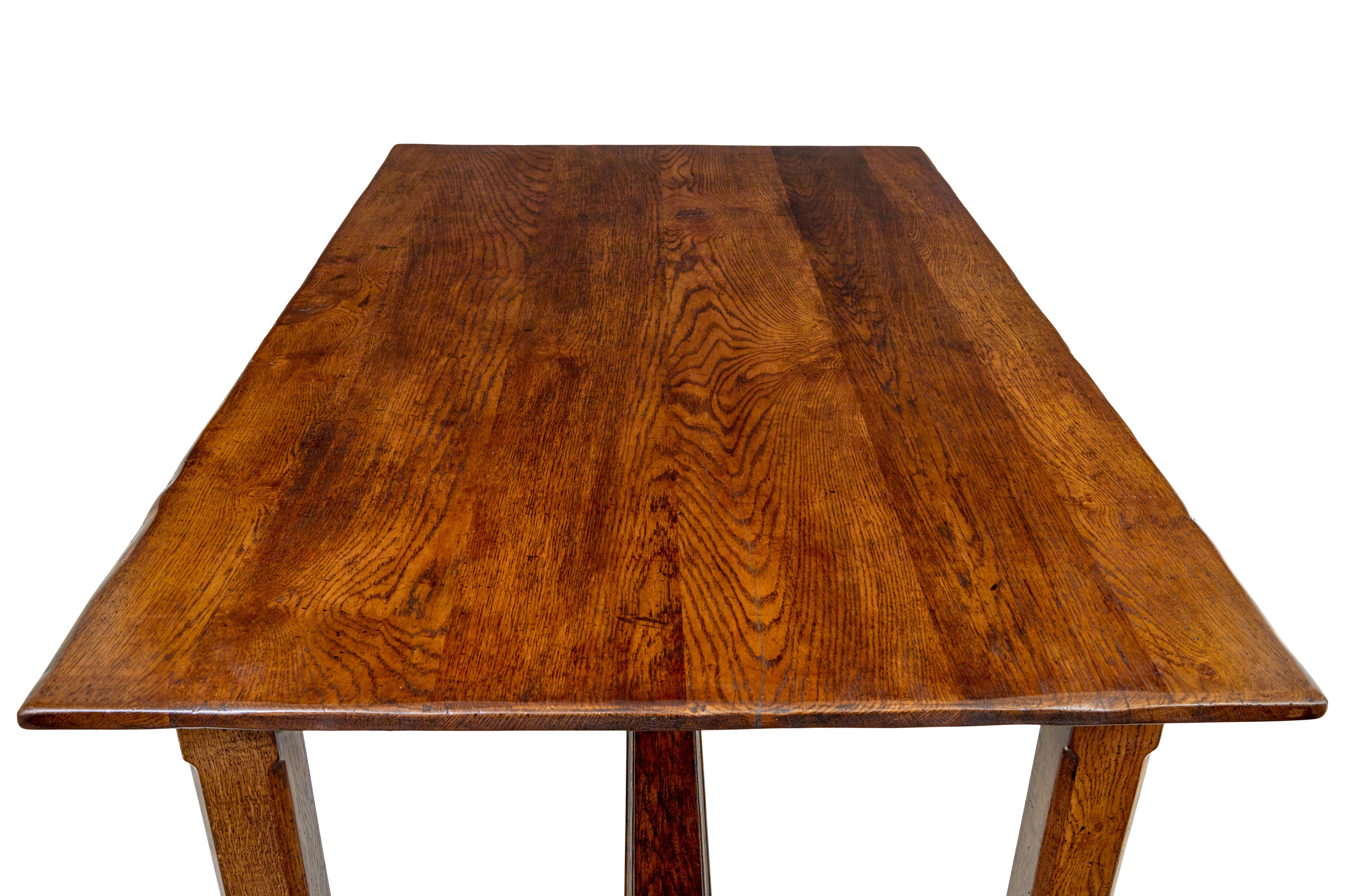 Mesa de refectorio de roble macizo del siglo XX finales del siglo XX en venta