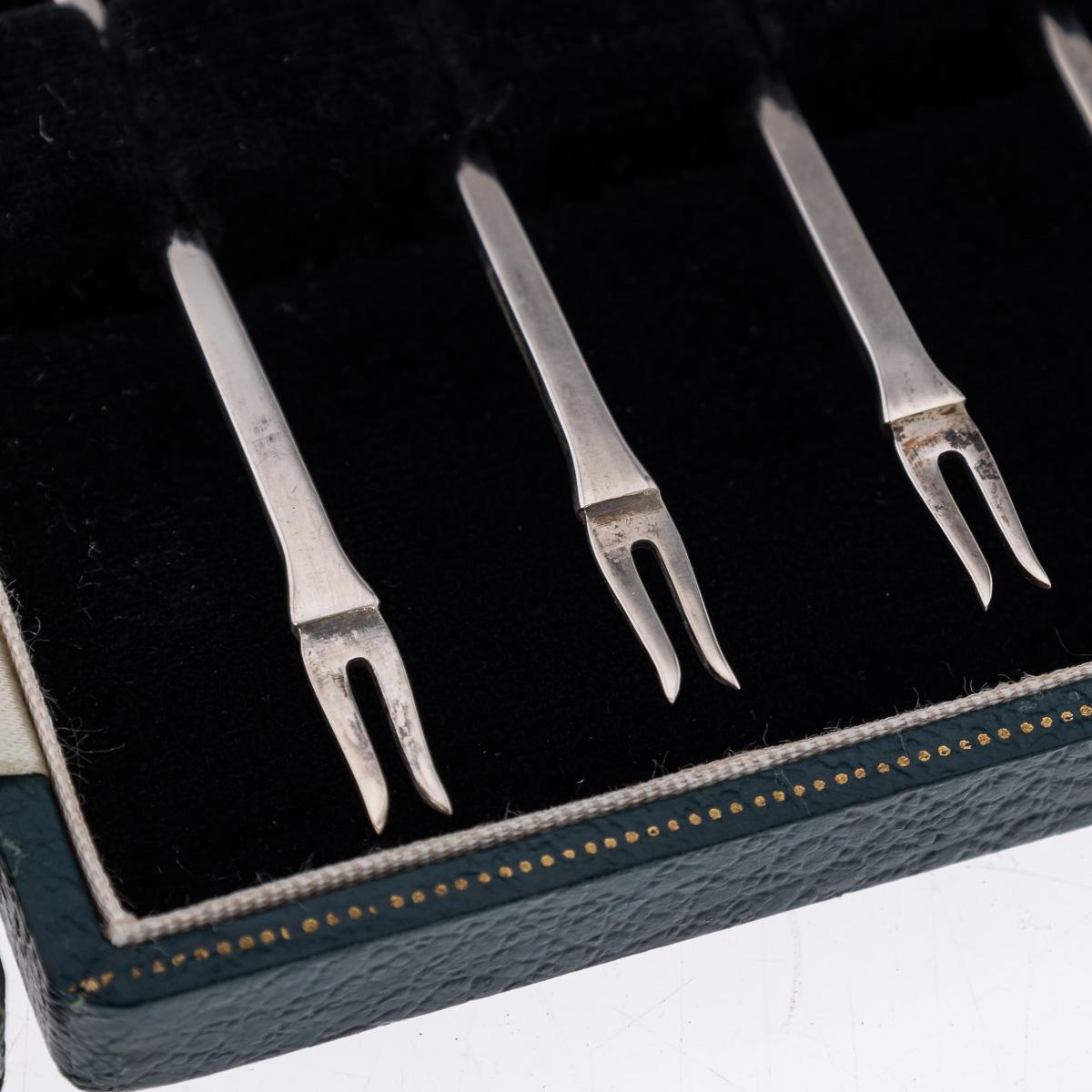 20th Century Solid Silver 12 Cased Cocktail Picks, Garrard, c.1986 In Good Condition For Sale In Royal Tunbridge Wells, Kent