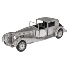 Voiture miniature Bugatti Royale Type 41 en argent massif du 20e siècle, L Donati, c.C.1960.